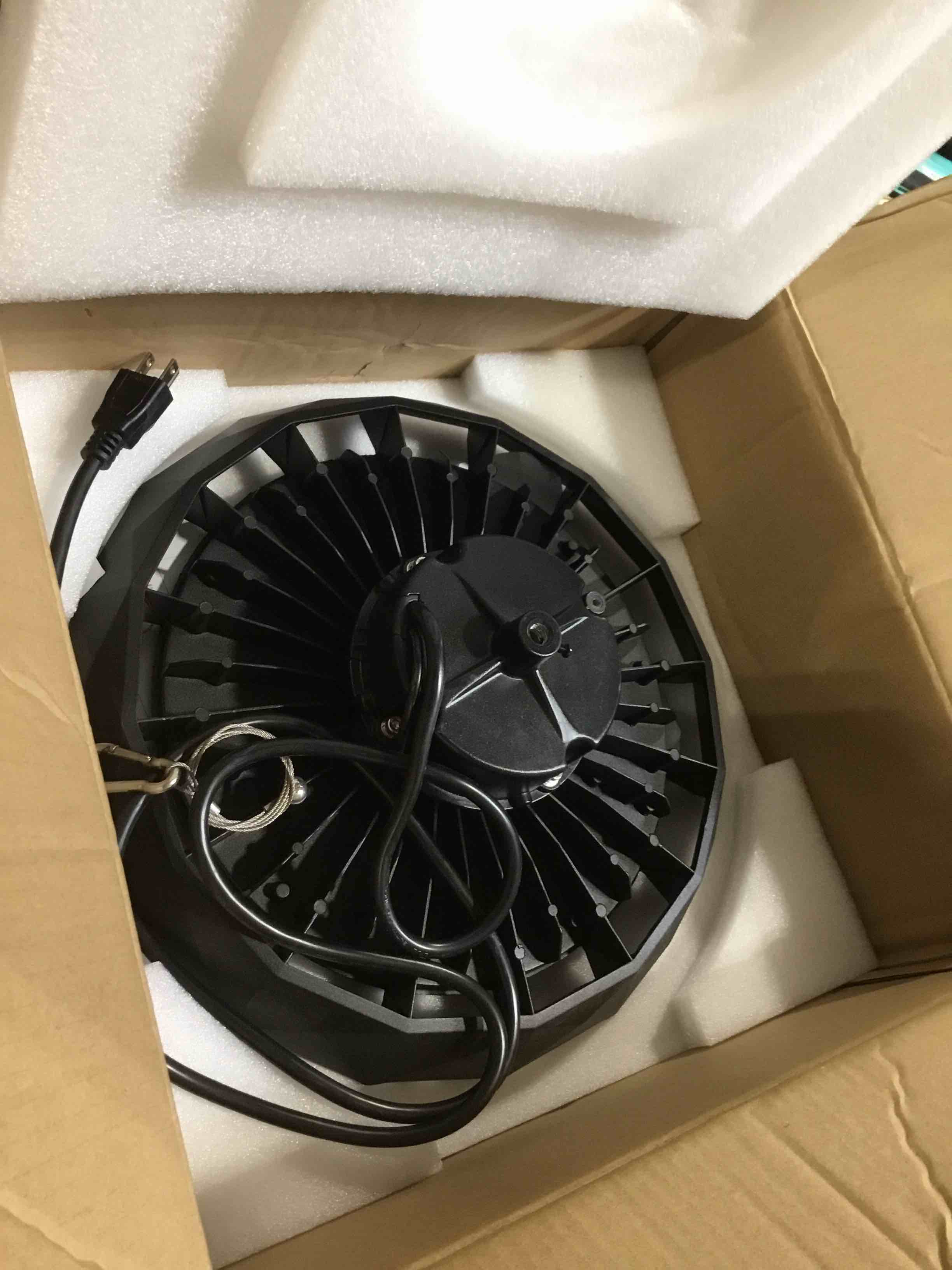 https://s3.amazonaws.com/lotting-images-prod/bidfta/PPE0379712_1729269326374.jpeg