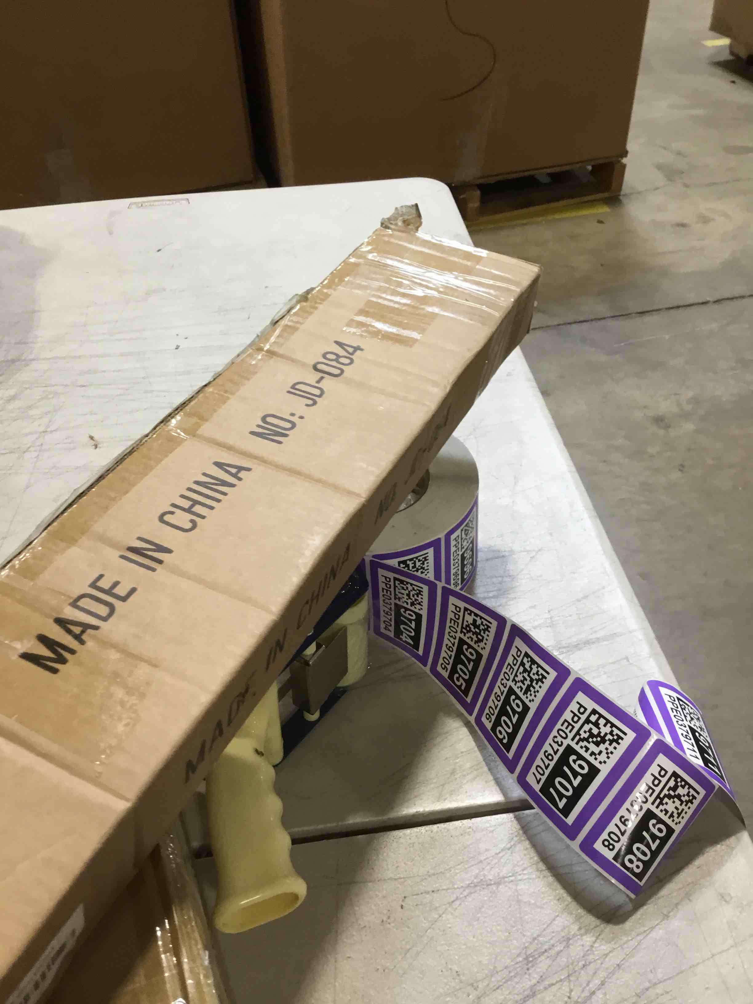 https://s3.amazonaws.com/lotting-images-prod/bidfta/PPE0379713_1729269205552.jpeg