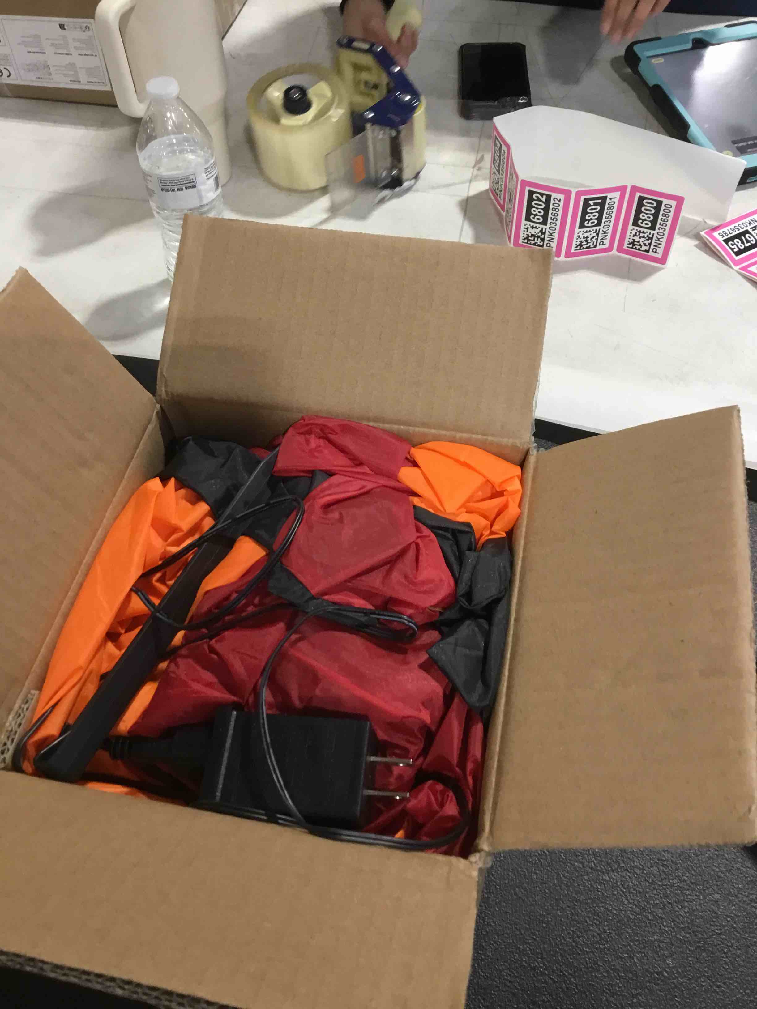 https://s3.amazonaws.com/lotting-images-prod/bidfta/PPE0380314_1731945833179.jpeg