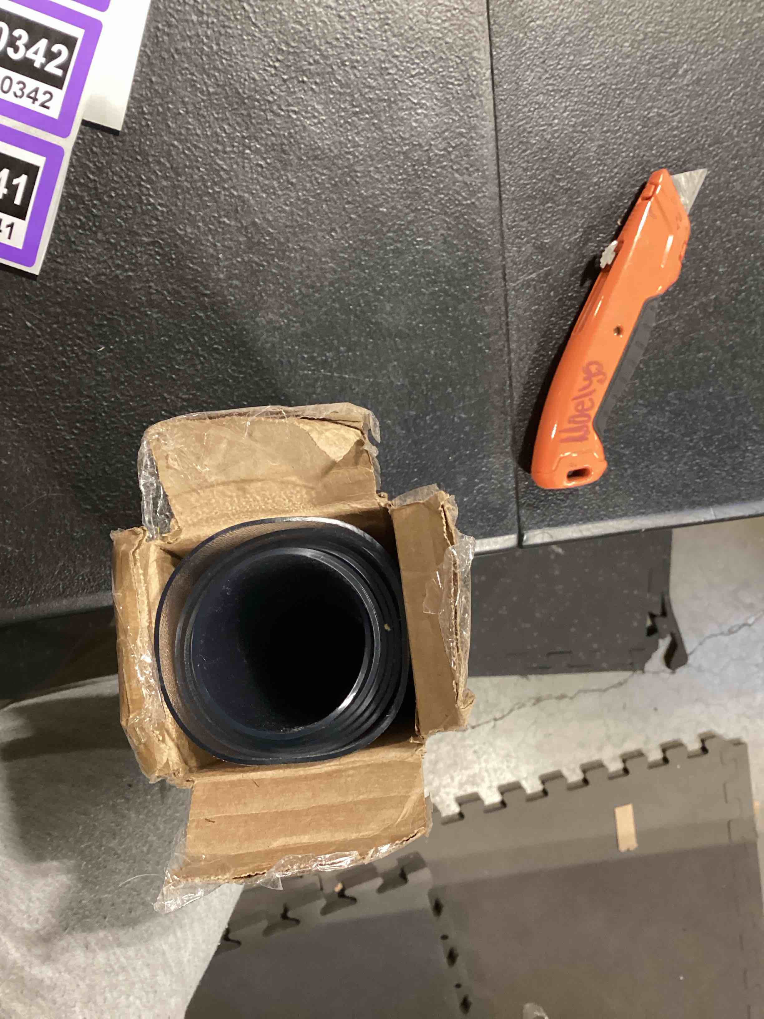 https://s3.amazonaws.com/lotting-images-prod/bidfta/PPE0380341_1731943245397.jpeg