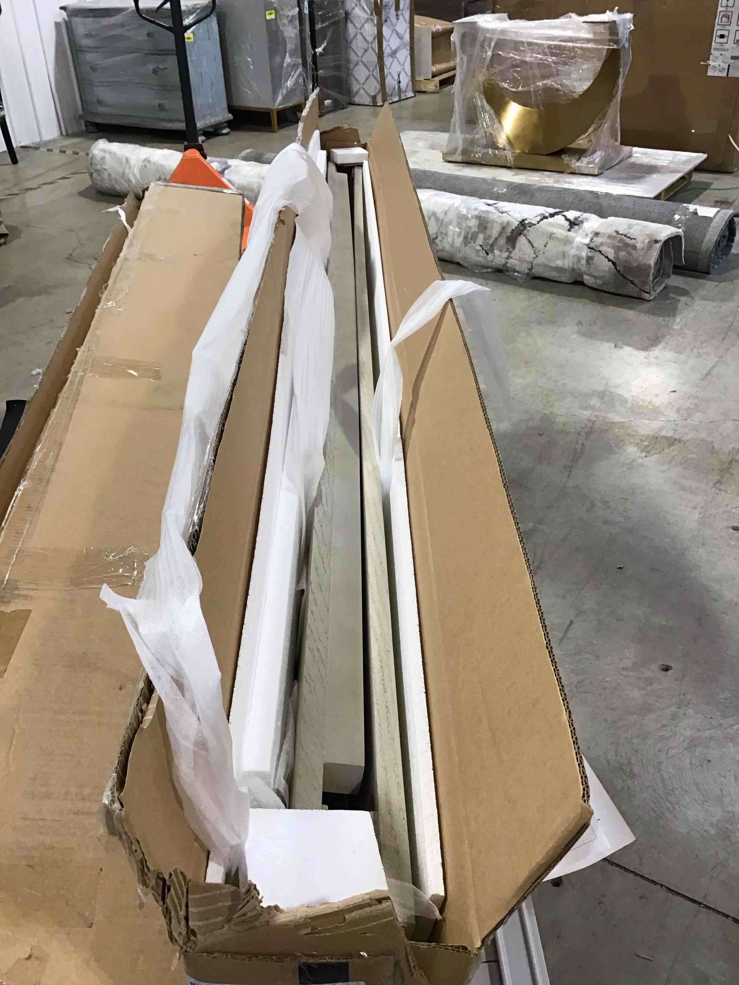 https://s3.amazonaws.com/lotting-images-prod/bidfta/PPE0380687_1731090805059.jpeg