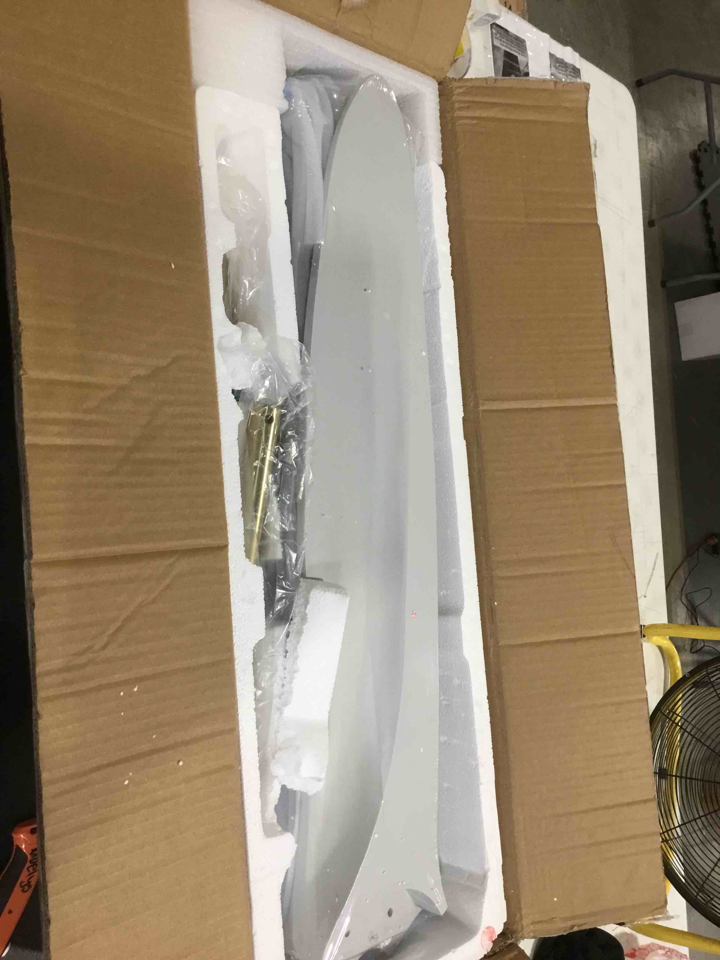 https://s3.amazonaws.com/lotting-images-prod/bidfta/PPE0380854_1730821564733.jpeg