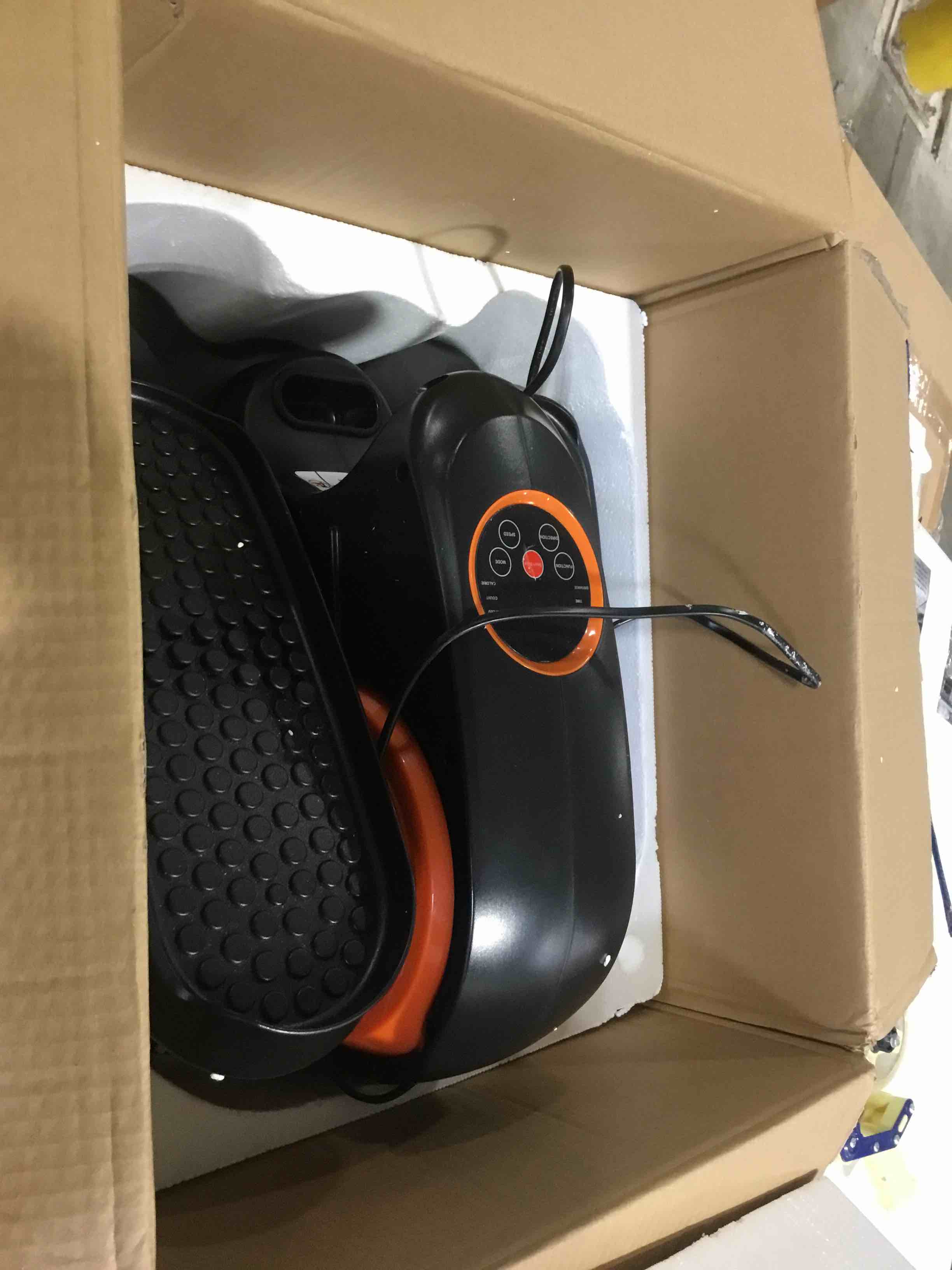 https://s3.amazonaws.com/lotting-images-prod/bidfta/PPE0380855_1730821458659.jpeg