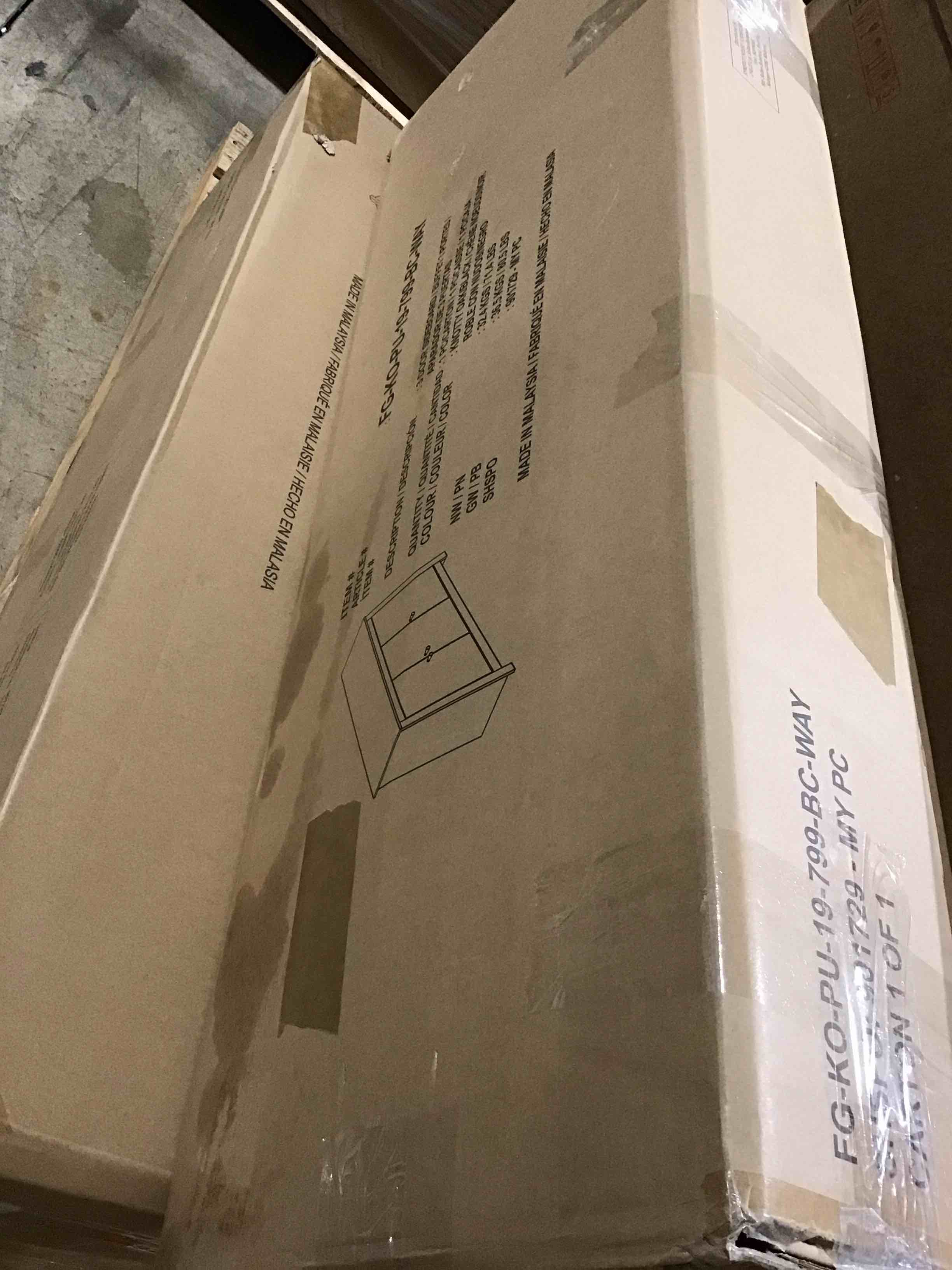 https://s3.amazonaws.com/lotting-images-prod/bidfta/PPE0384491_1732116184913.jpeg