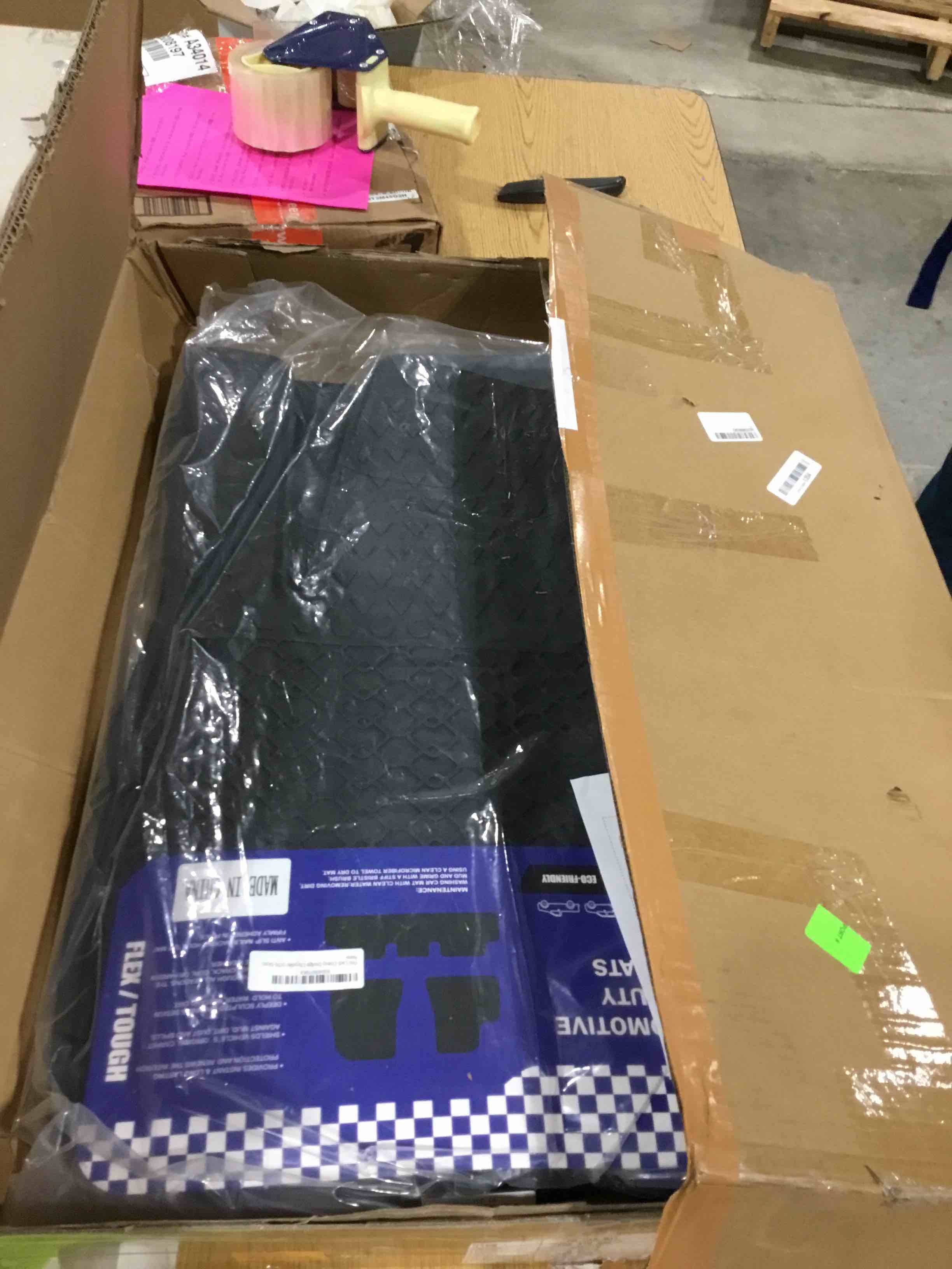 https://s3.amazonaws.com/lotting-images-prod/bidfta/PPE0386384_1732288554456.jpeg