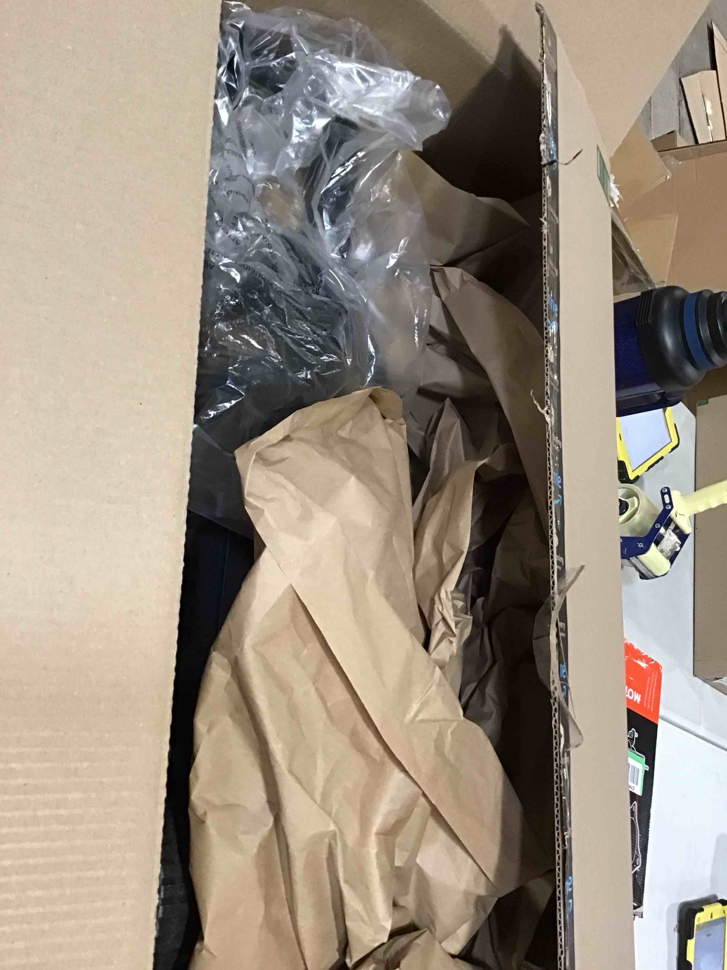 https://s3.amazonaws.com/lotting-images-prod/bidfta/PPE0386850_1731439636105.jpeg