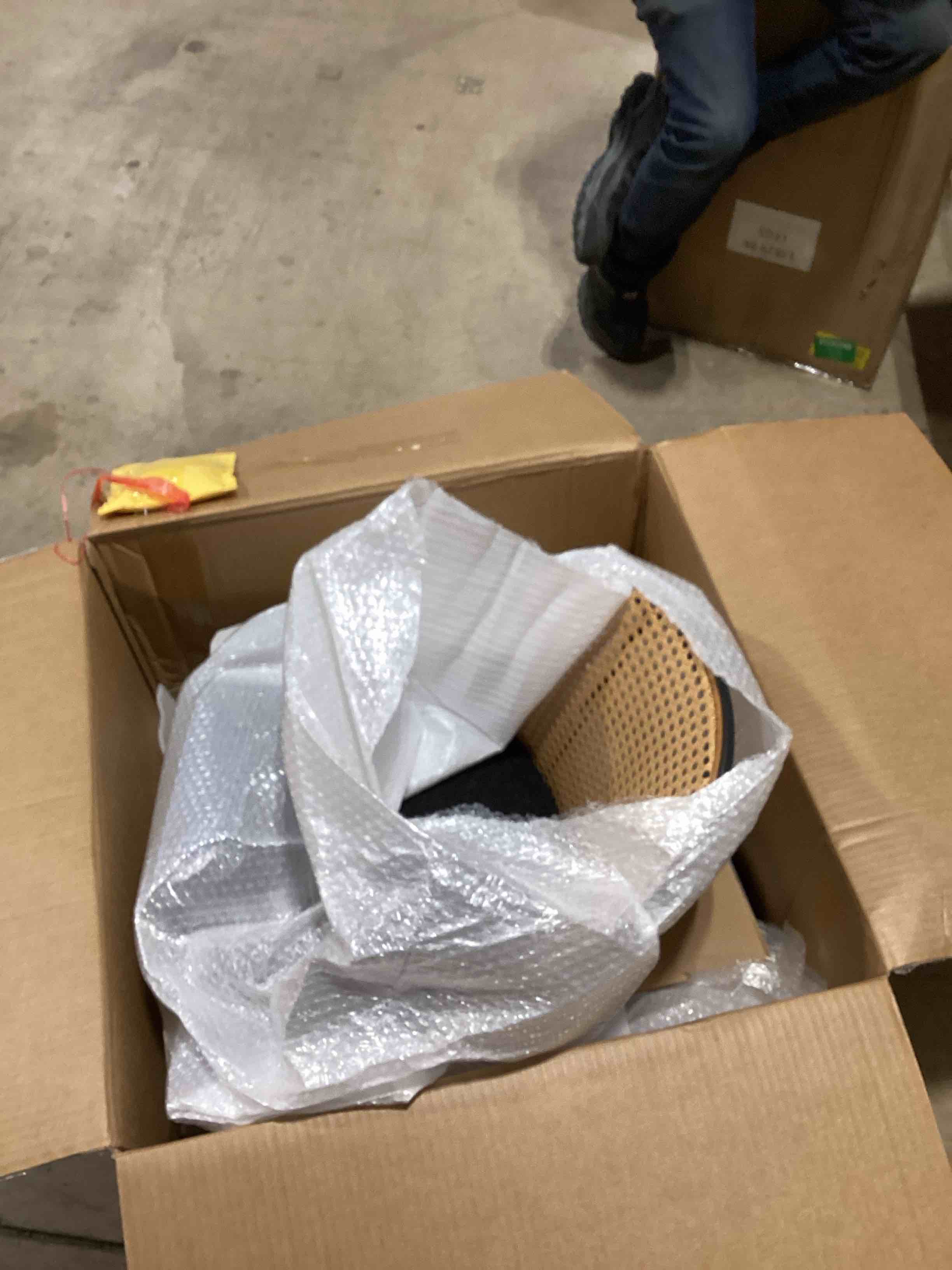 Black/Natural Ayiden Swivel Boucle Upholstered Counter & Bar Stool (Set of 3)