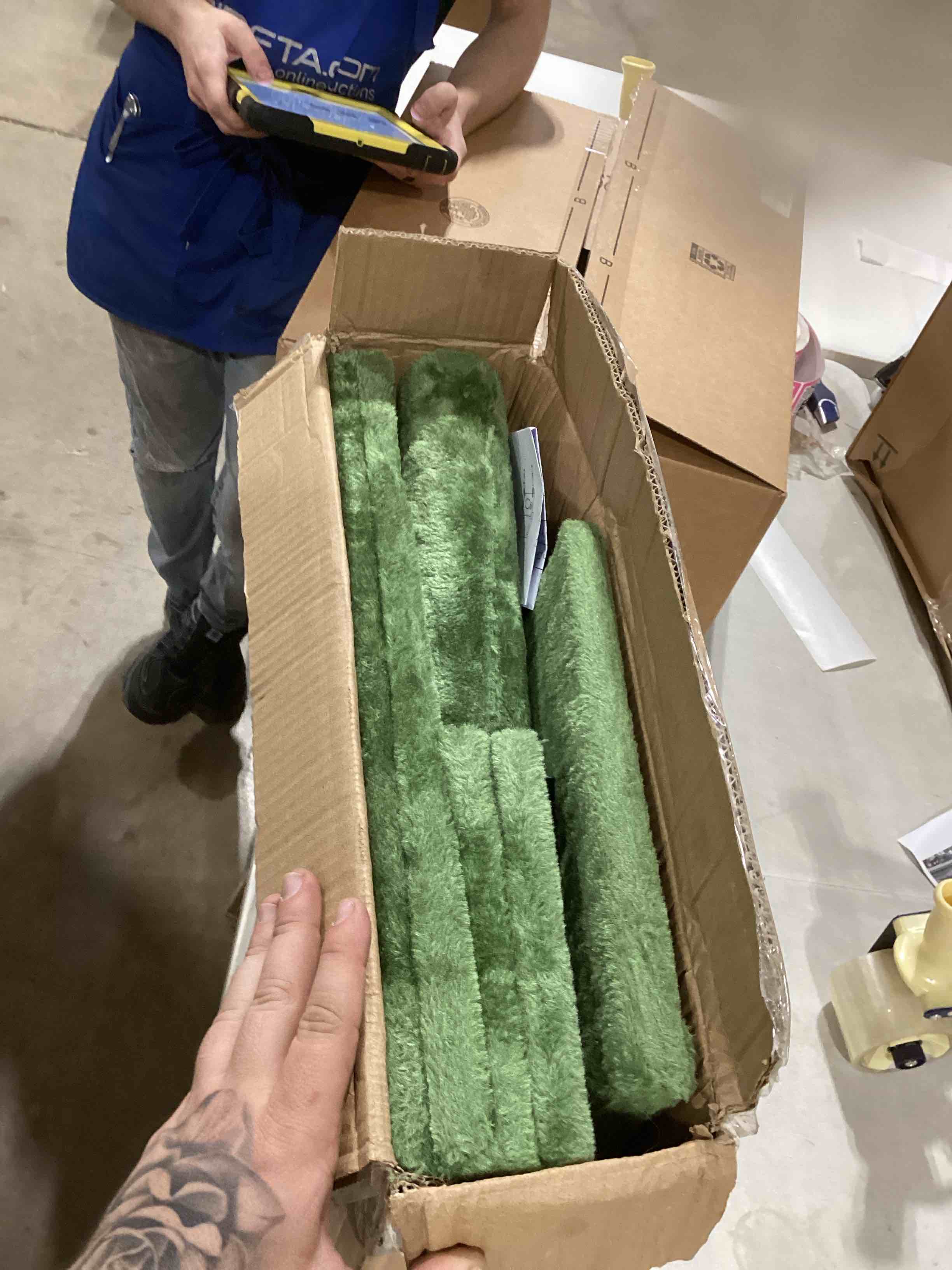 https://s3.amazonaws.com/lotting-images-prod/bidfta/PPE0387809_1729687811370.jpeg