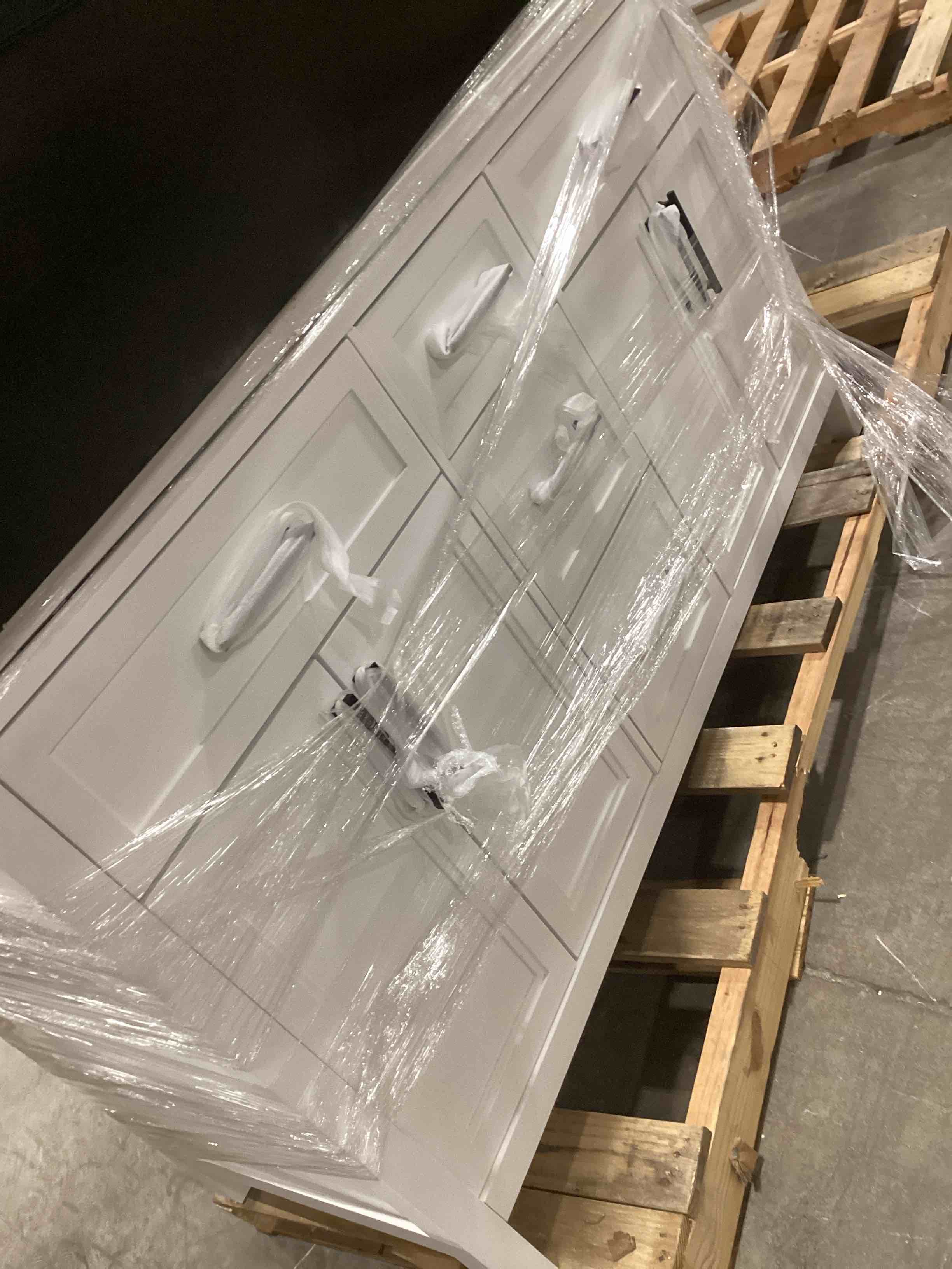https://s3.amazonaws.com/lotting-images-prod/bidfta/PPE0390587_1736189375276.jpeg