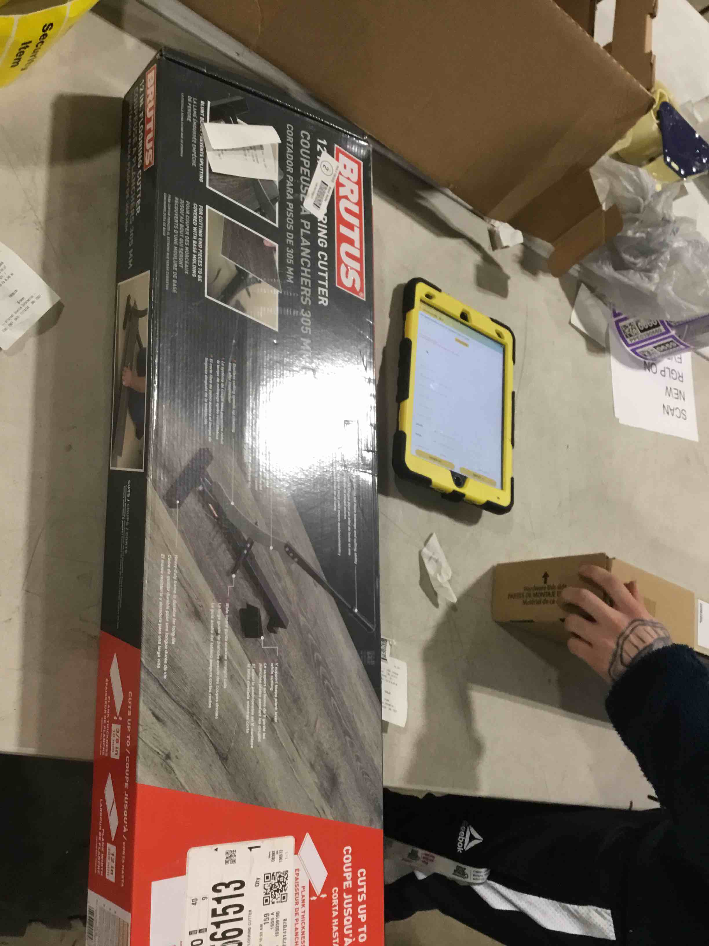 https://s3.amazonaws.com/lotting-images-prod/bidfta/PPE0390662_1735915134477.jpeg