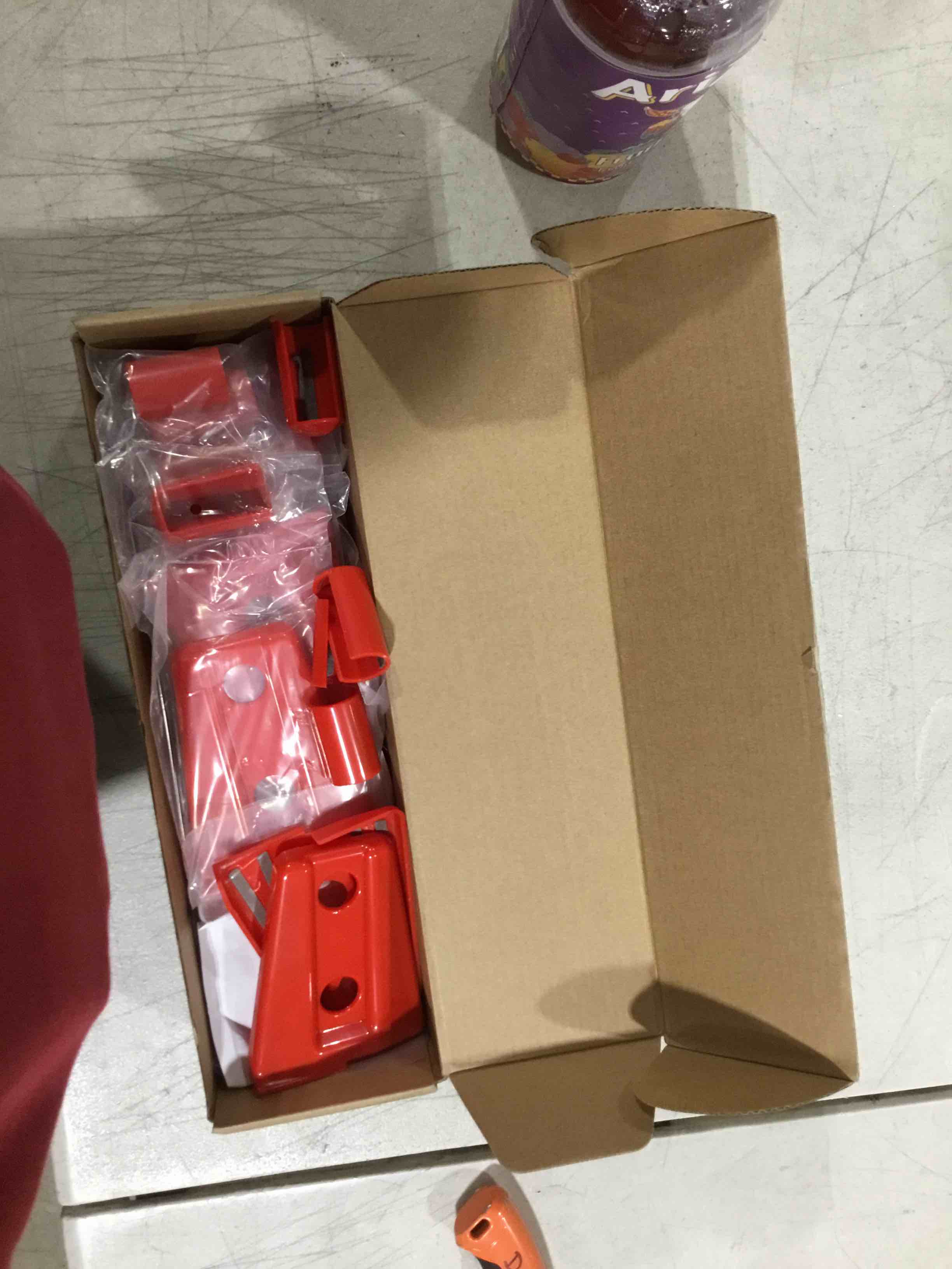 https://s3.amazonaws.com/lotting-images-prod/bidfta/PPE0391703_1731936752598.jpeg