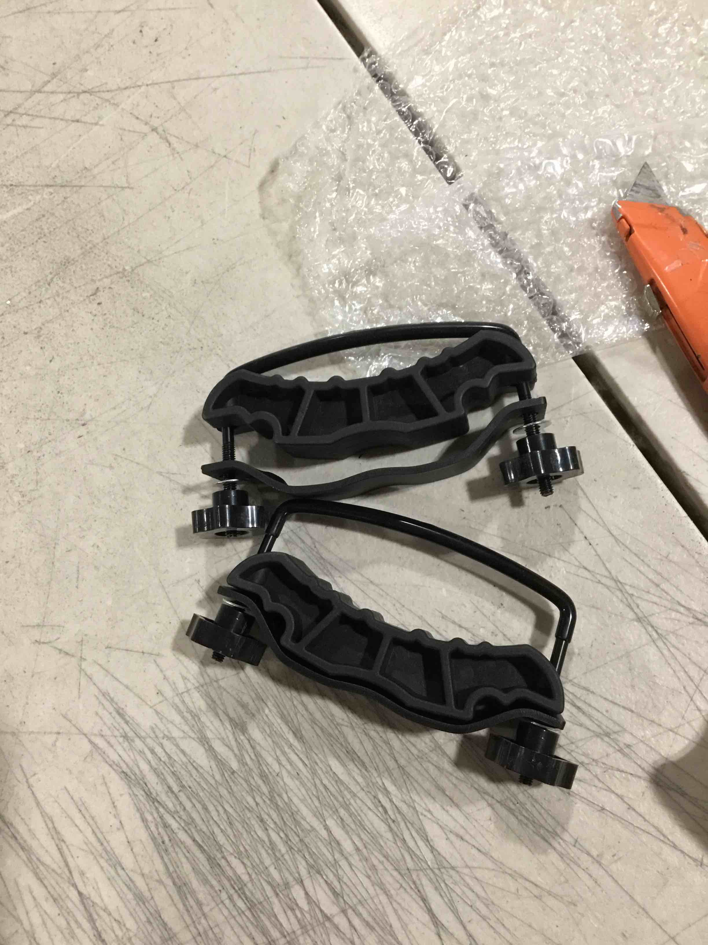 https://s3.amazonaws.com/lotting-images-prod/bidfta/PPE0391705_1731936105608.jpeg