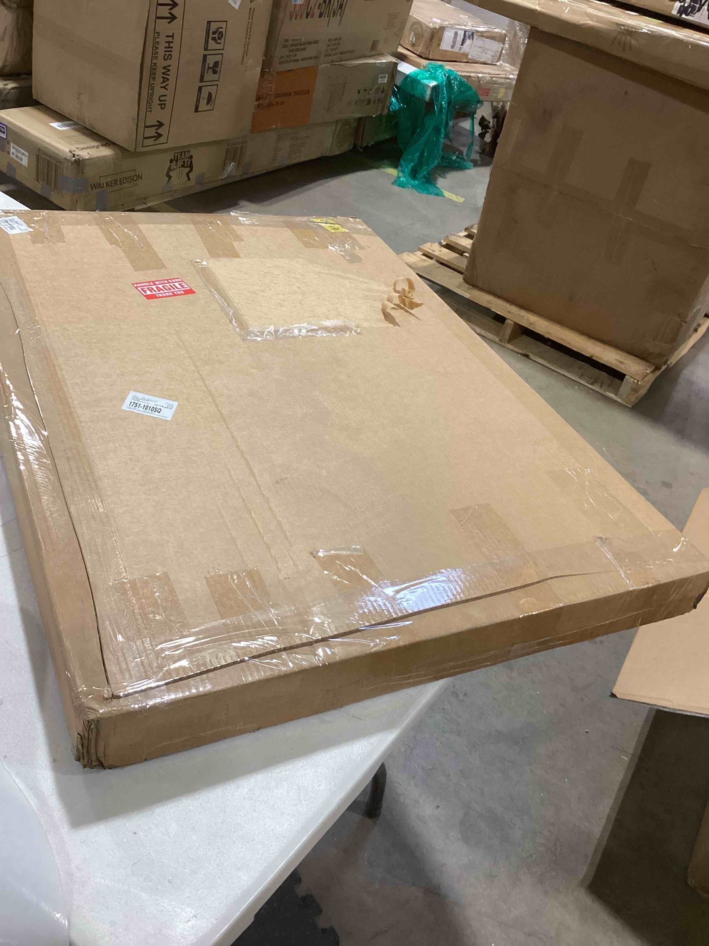 https://s3.amazonaws.com/lotting-images-prod/bidfta/PPE0392154_1738333661694.jpeg