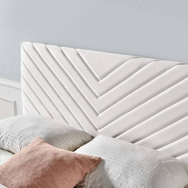 Upholstered Platform Bed With Trundle And Drawers