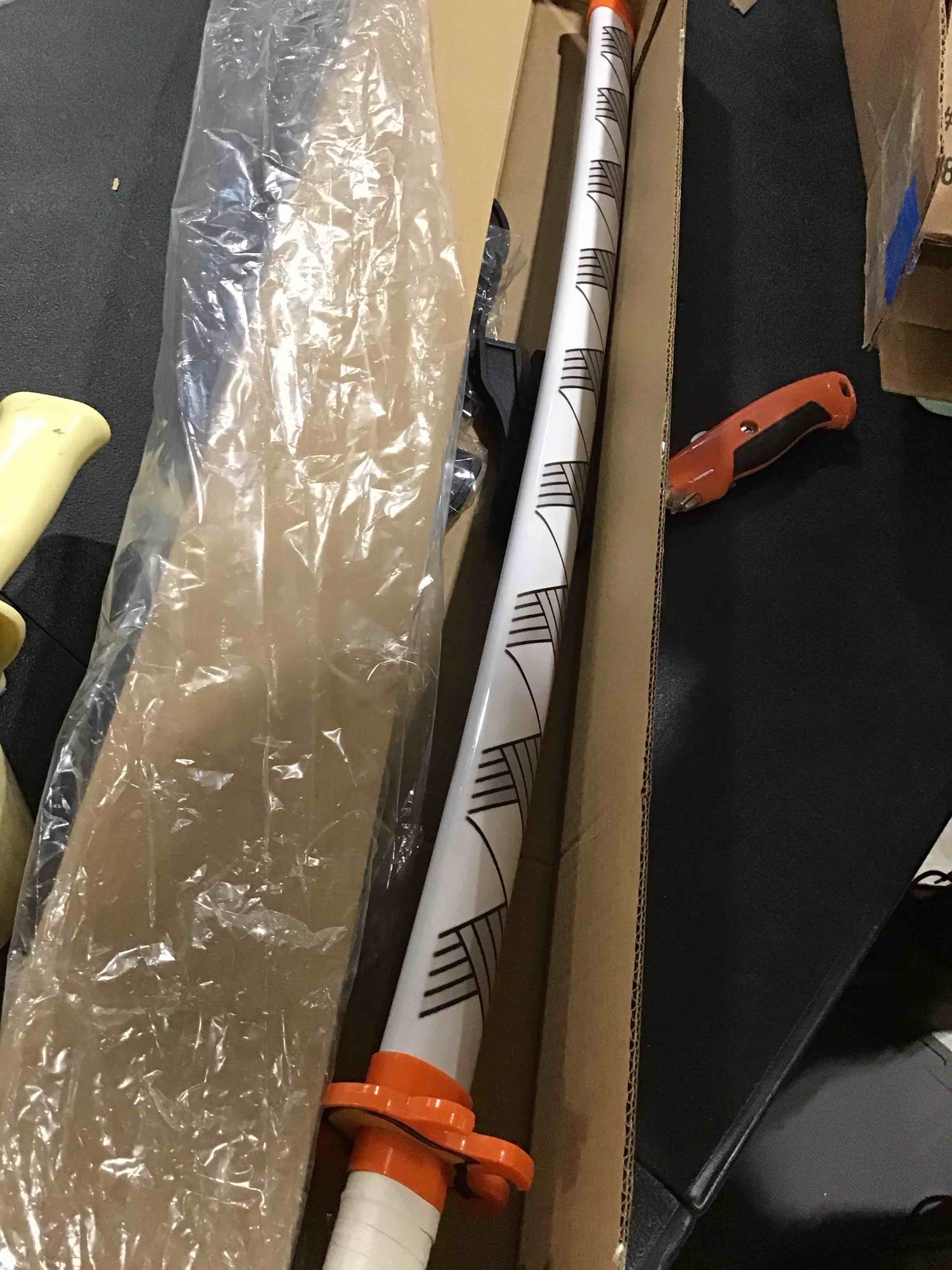 https://s3.amazonaws.com/lotting-images-prod/bidfta/PPE0394350_1731614242359.jpeg