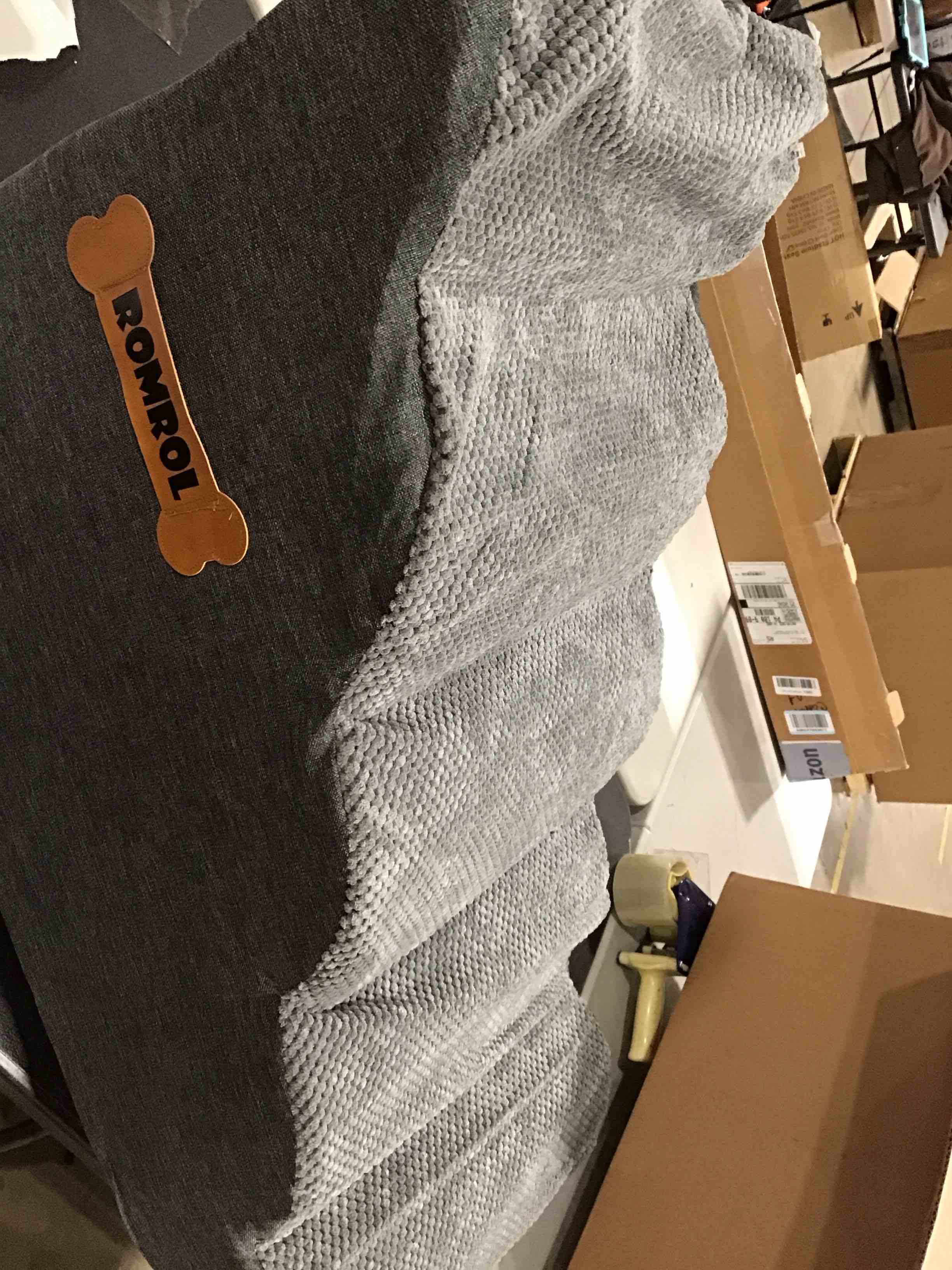 https://s3.amazonaws.com/lotting-images-prod/bidfta/PPE0394411_1731592049007.jpeg