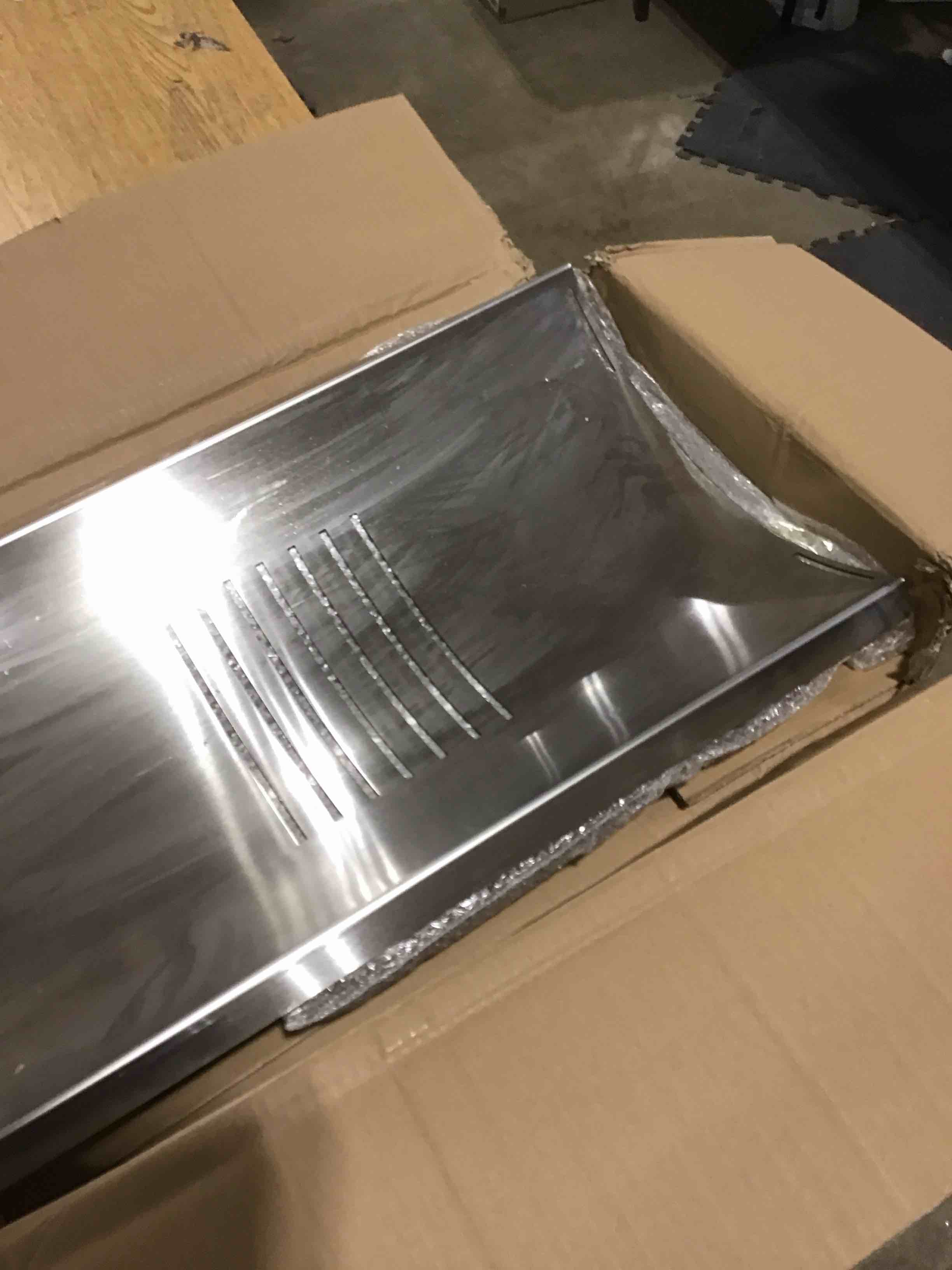 https://s3.amazonaws.com/lotting-images-prod/bidfta/PPE0395700_1729013572581.jpeg