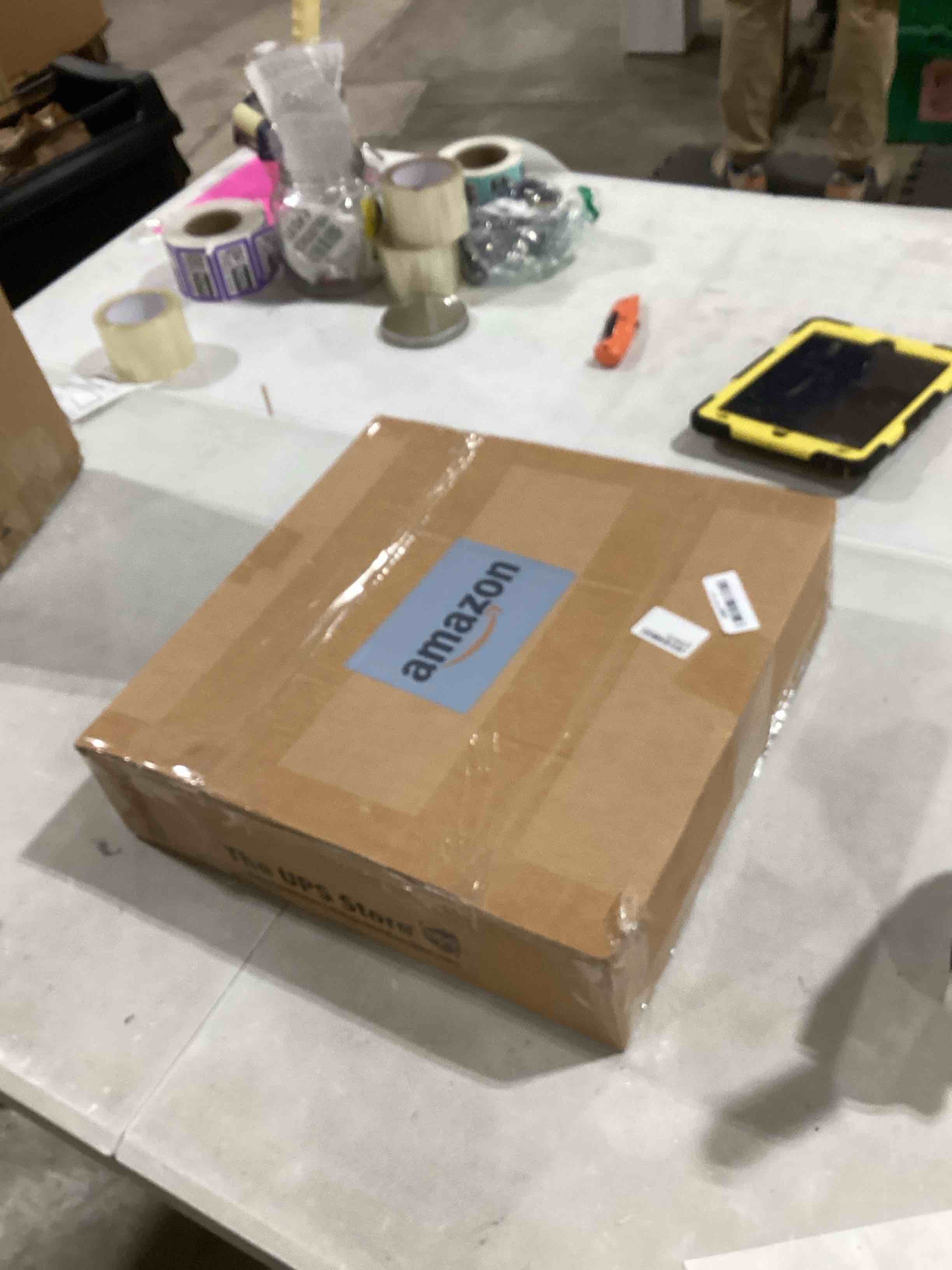 https://s3.amazonaws.com/lotting-images-prod/bidfta/PPE0398103_1732294845610.jpeg