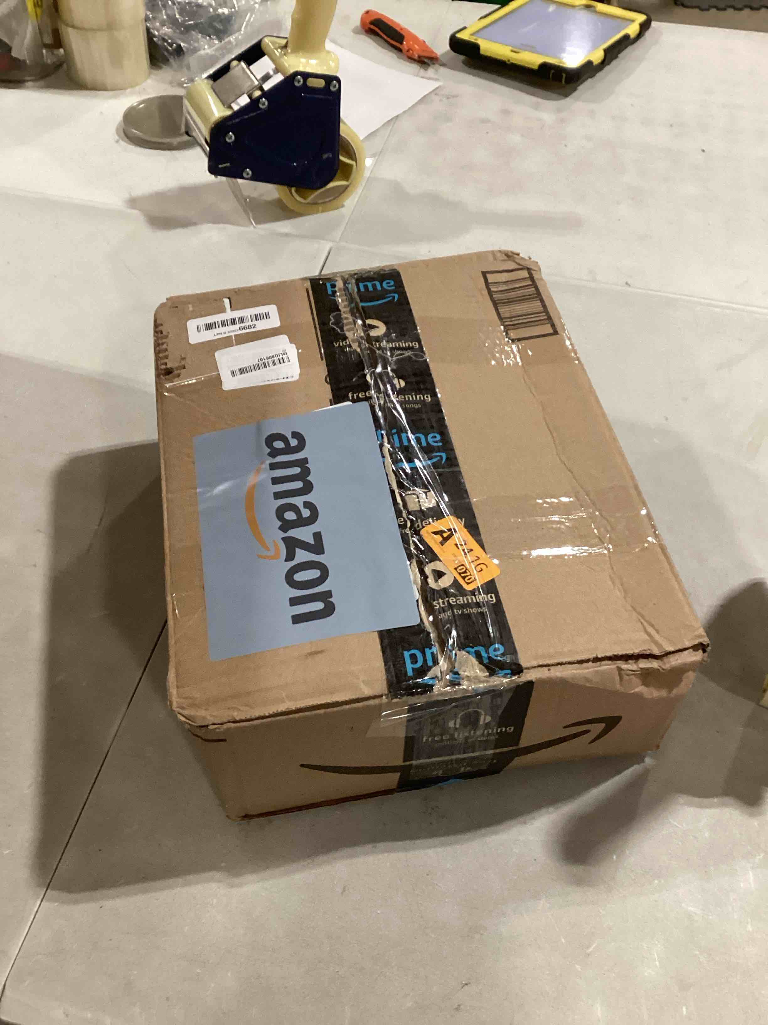https://s3.amazonaws.com/lotting-images-prod/bidfta/PPE0398133_1732289698298.jpeg