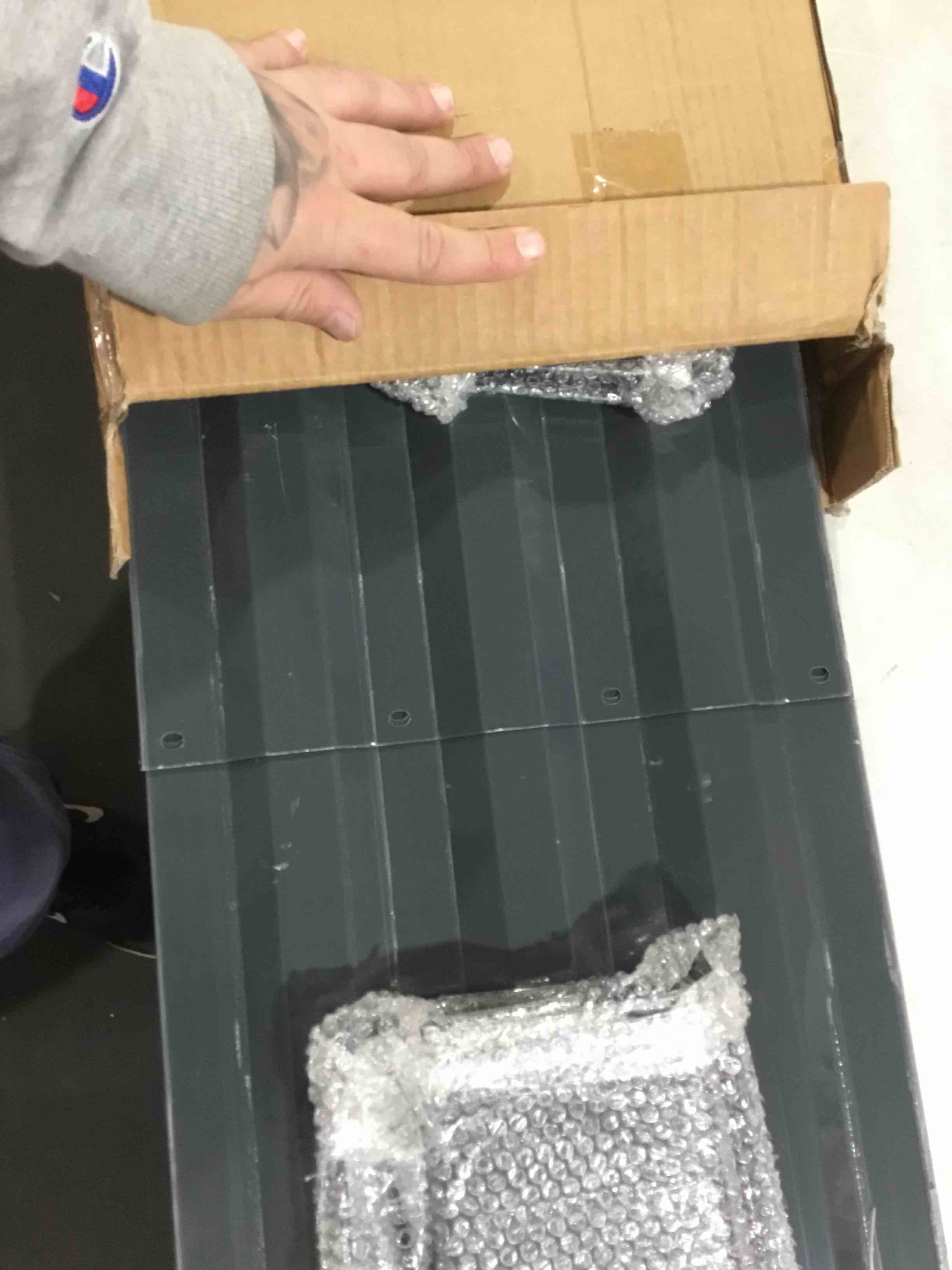 https://s3.amazonaws.com/lotting-images-prod/bidfta/PPE0399096_1731421768584.jpeg