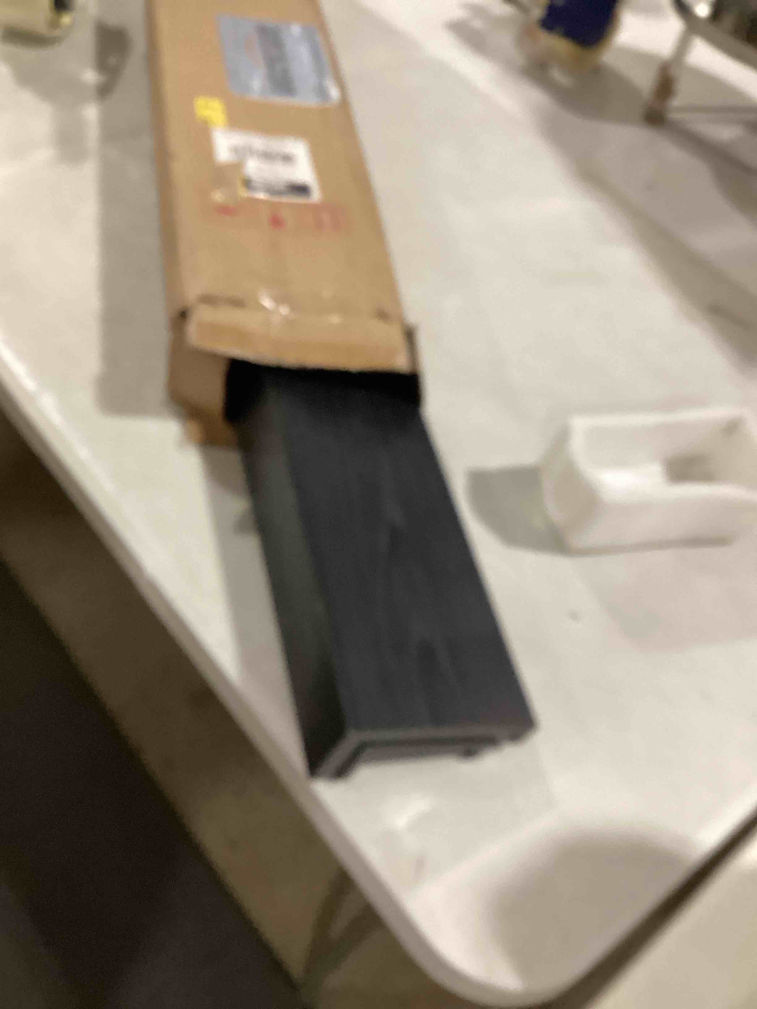 https://s3.amazonaws.com/lotting-images-prod/bidfta/PPE0399227_1731327666358.jpeg