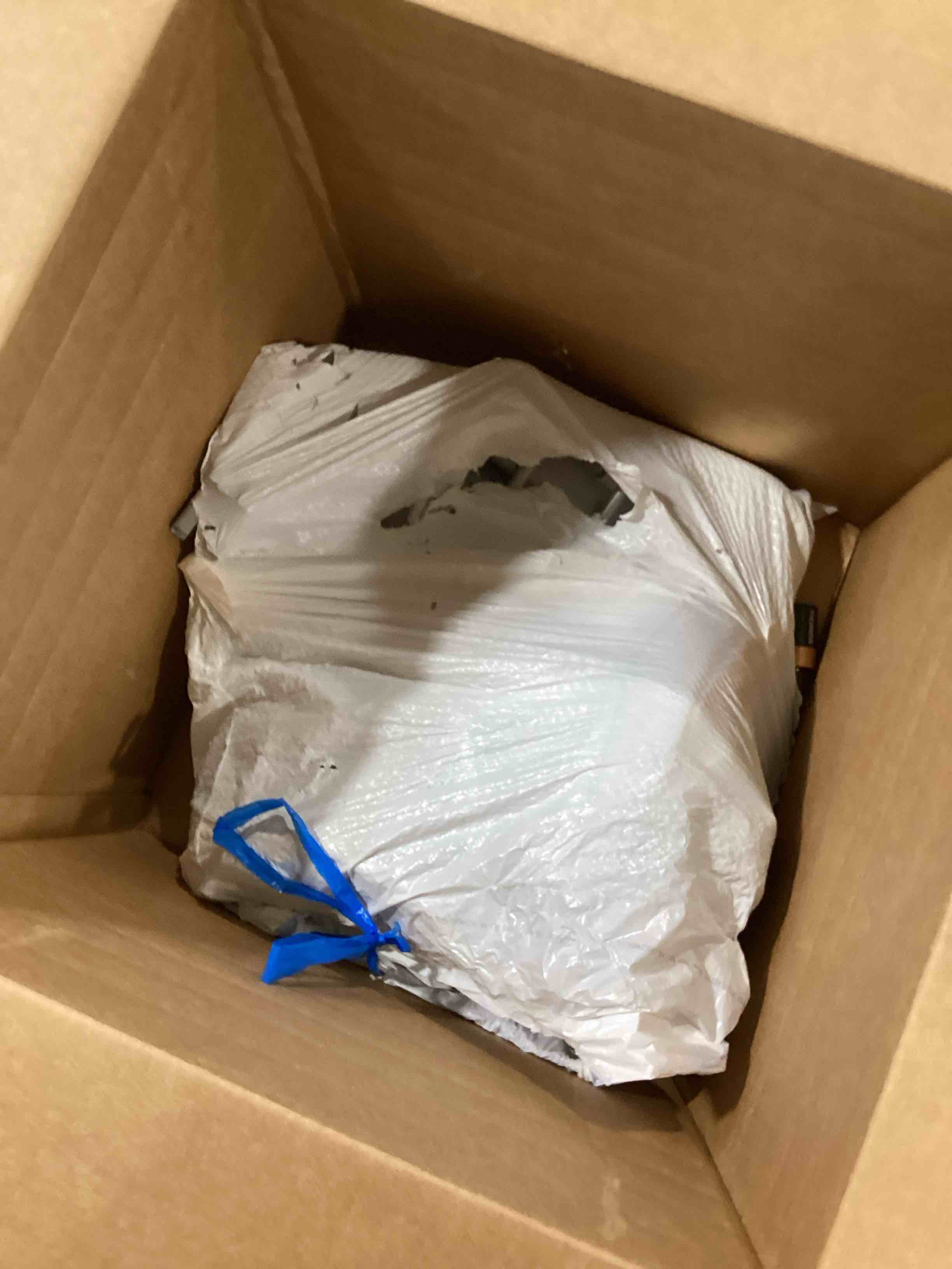 https://s3.amazonaws.com/lotting-images-prod/bidfta/PPE0399342_1731004196717.jpeg