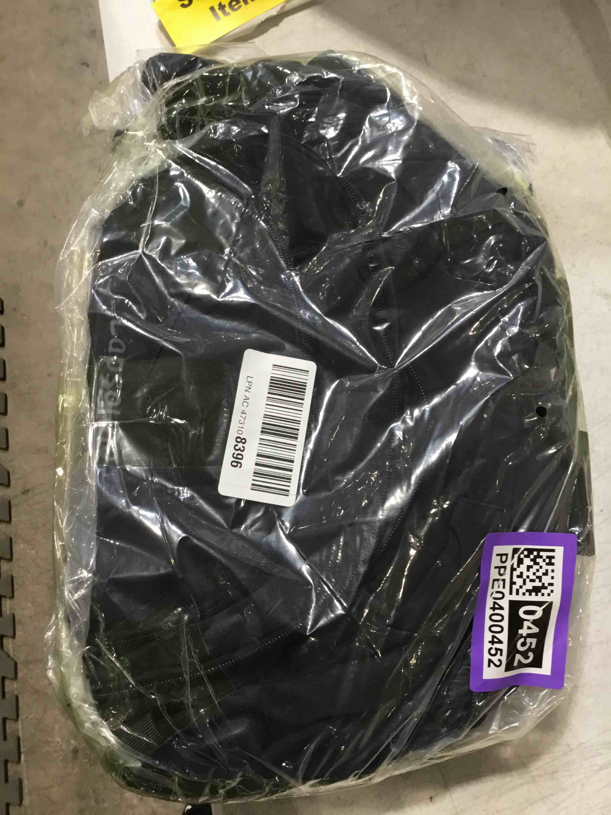 https://s3.amazonaws.com/lotting-images-prod/bidfta/PPE0400452_1733414918026.jpeg