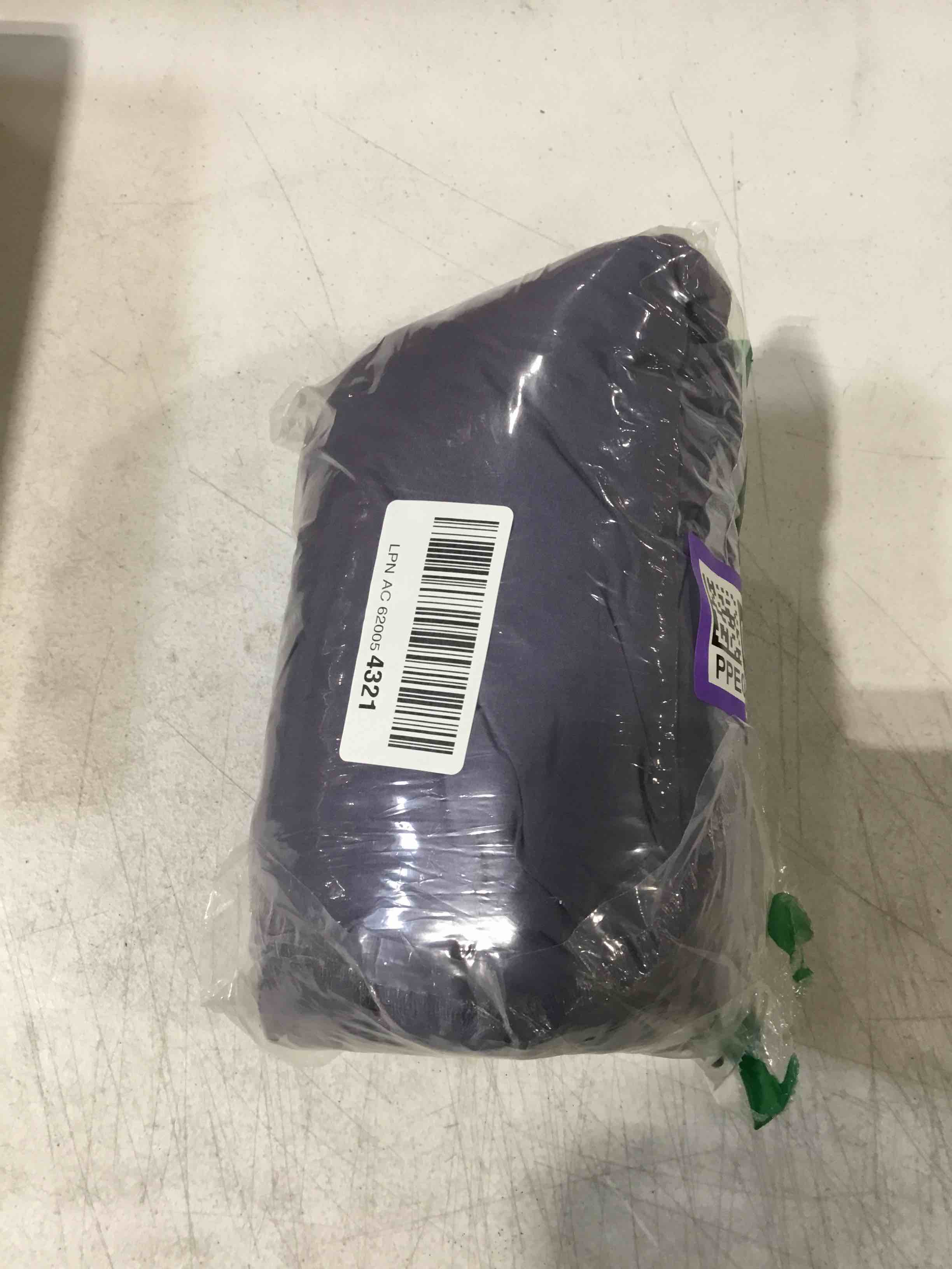 https://s3.amazonaws.com/lotting-images-prod/bidfta/PPE0400495_1733410662568.jpeg