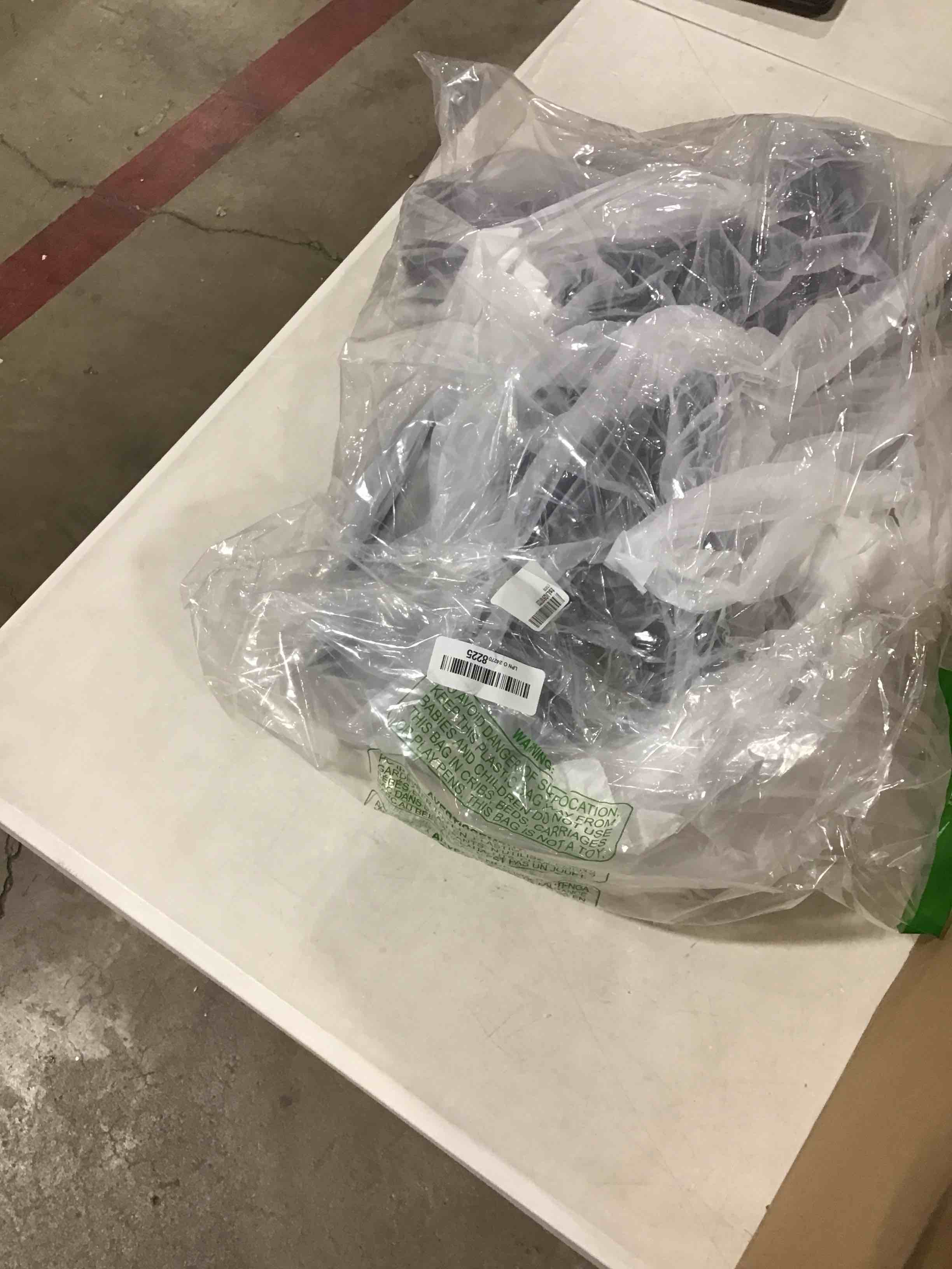 https://s3.amazonaws.com/lotting-images-prod/bidfta/PPE0400703_1733324336758.jpeg