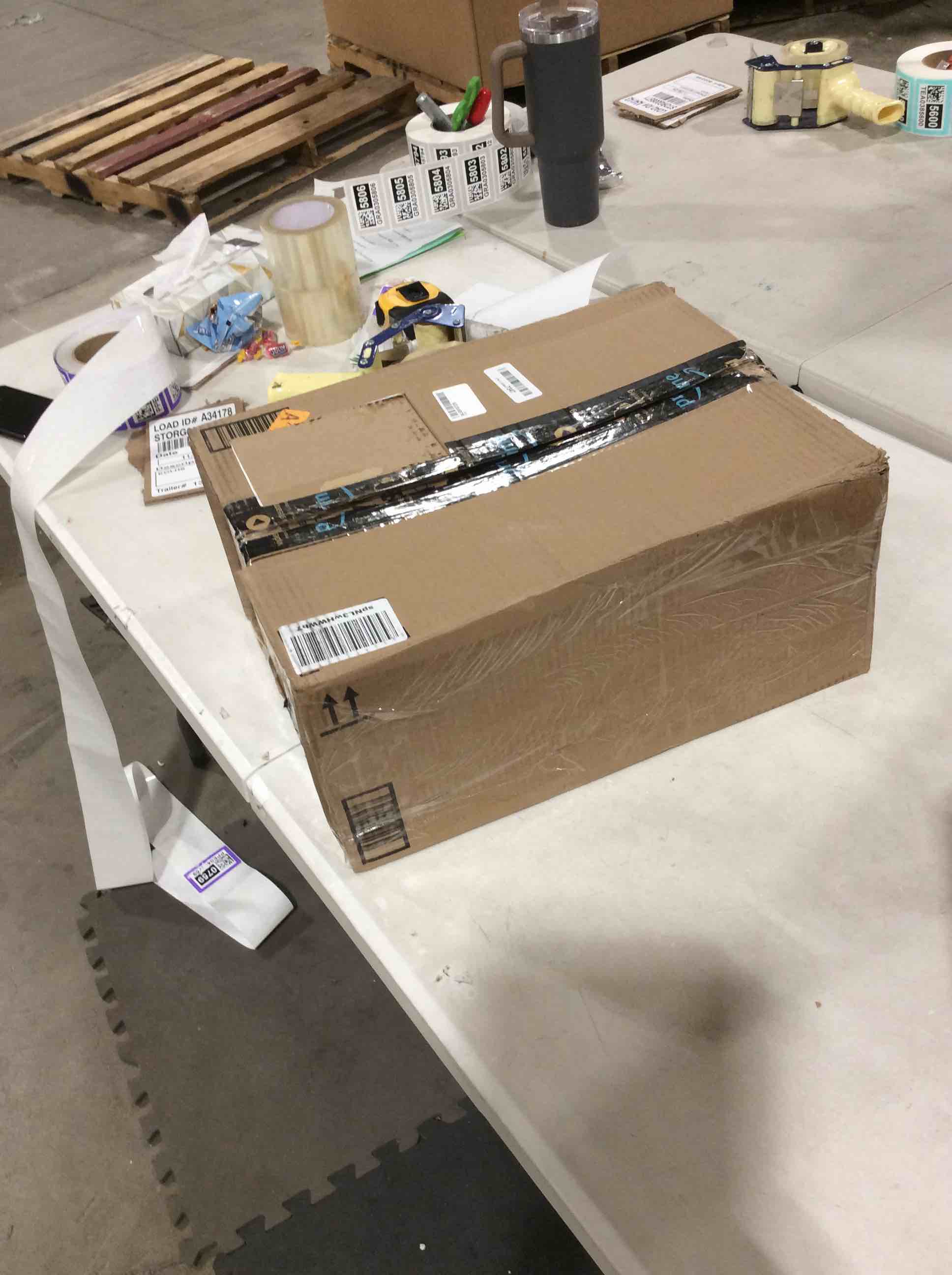 https://s3.amazonaws.com/lotting-images-prod/bidfta/PPE0400730_1733319947994.jpeg
