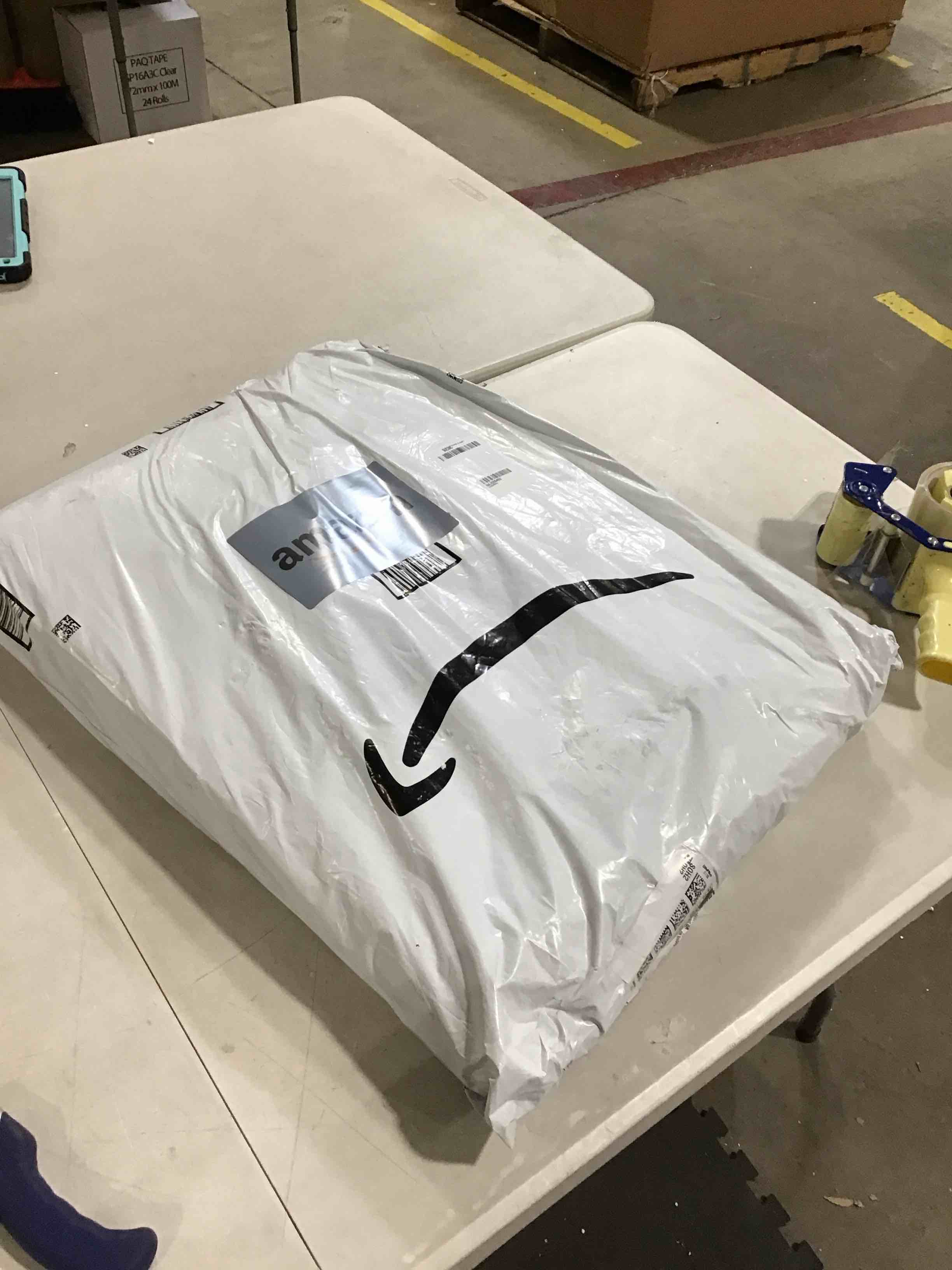 https://s3.amazonaws.com/lotting-images-prod/bidfta/PPE0400814_1732119121151.jpeg