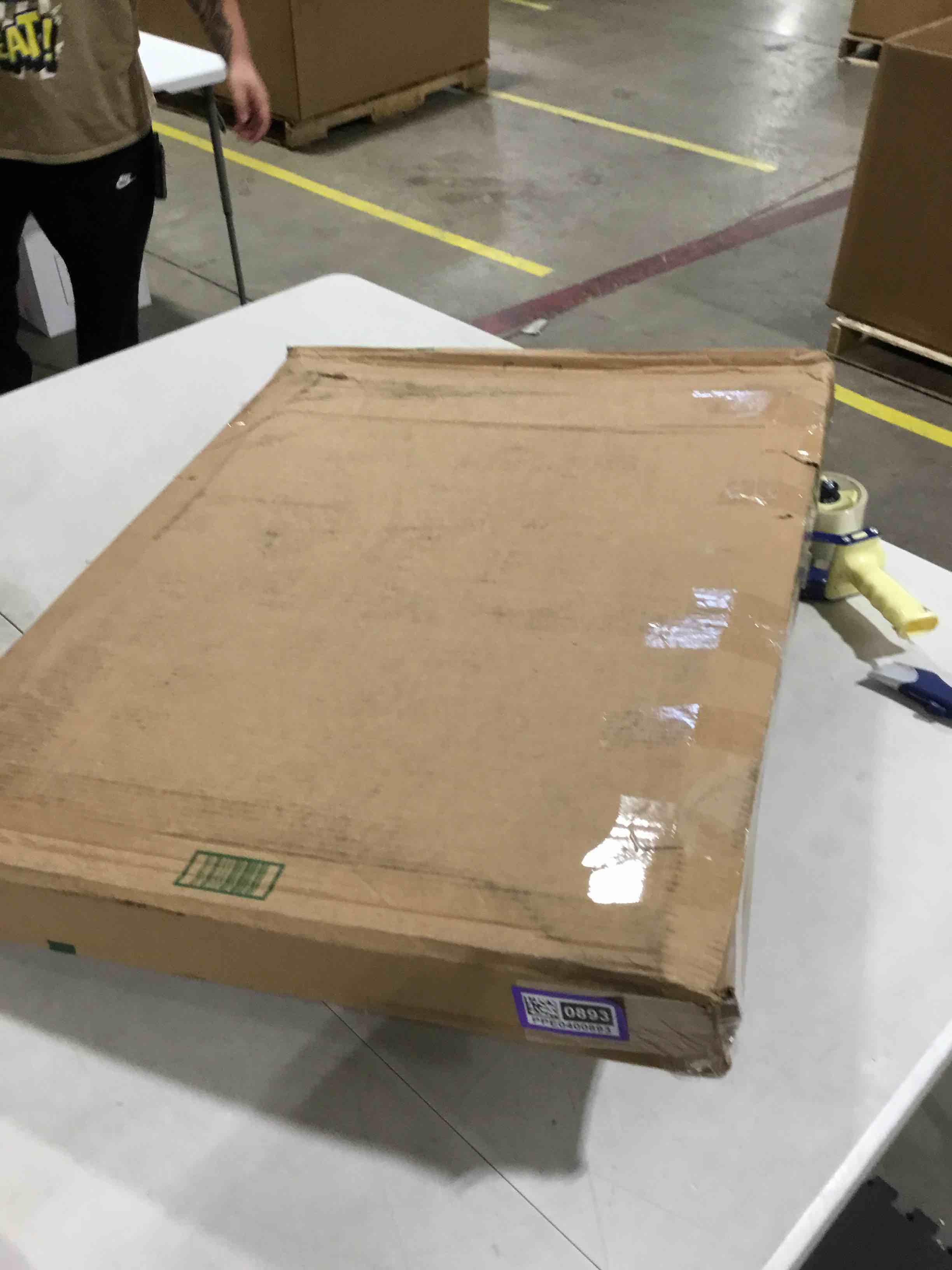 https://s3.amazonaws.com/lotting-images-prod/bidfta/PPE0400893_1732039989167.jpeg