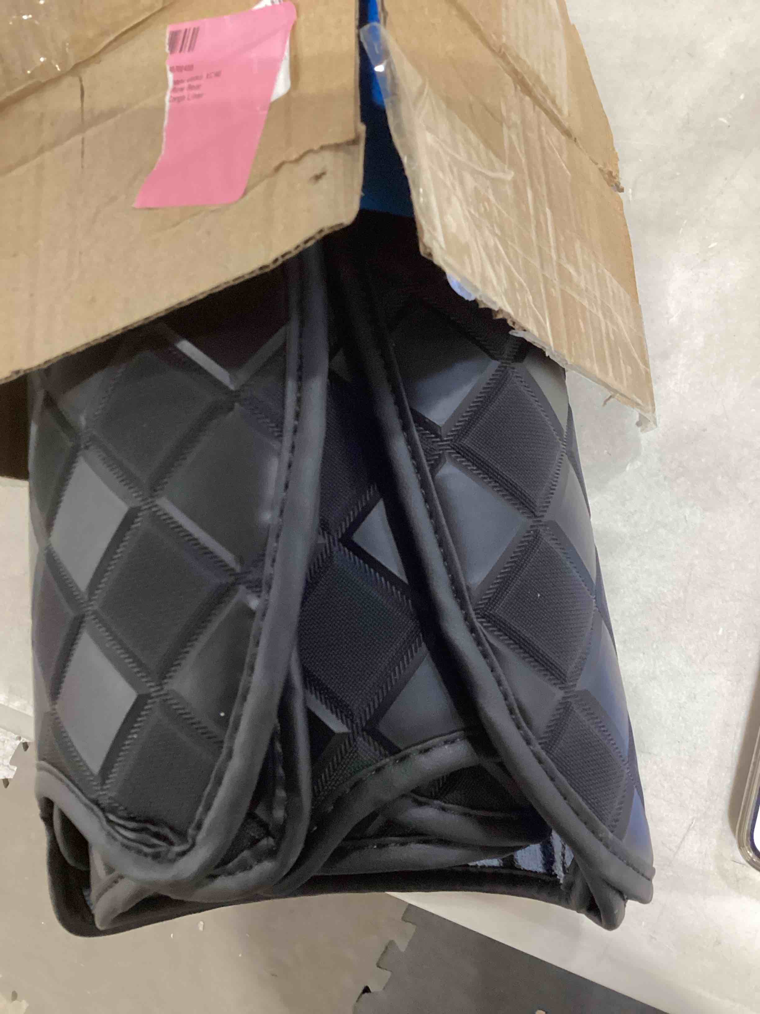 https://s3.amazonaws.com/lotting-images-prod/bidfta/PPE0401013_1731946125460.jpeg