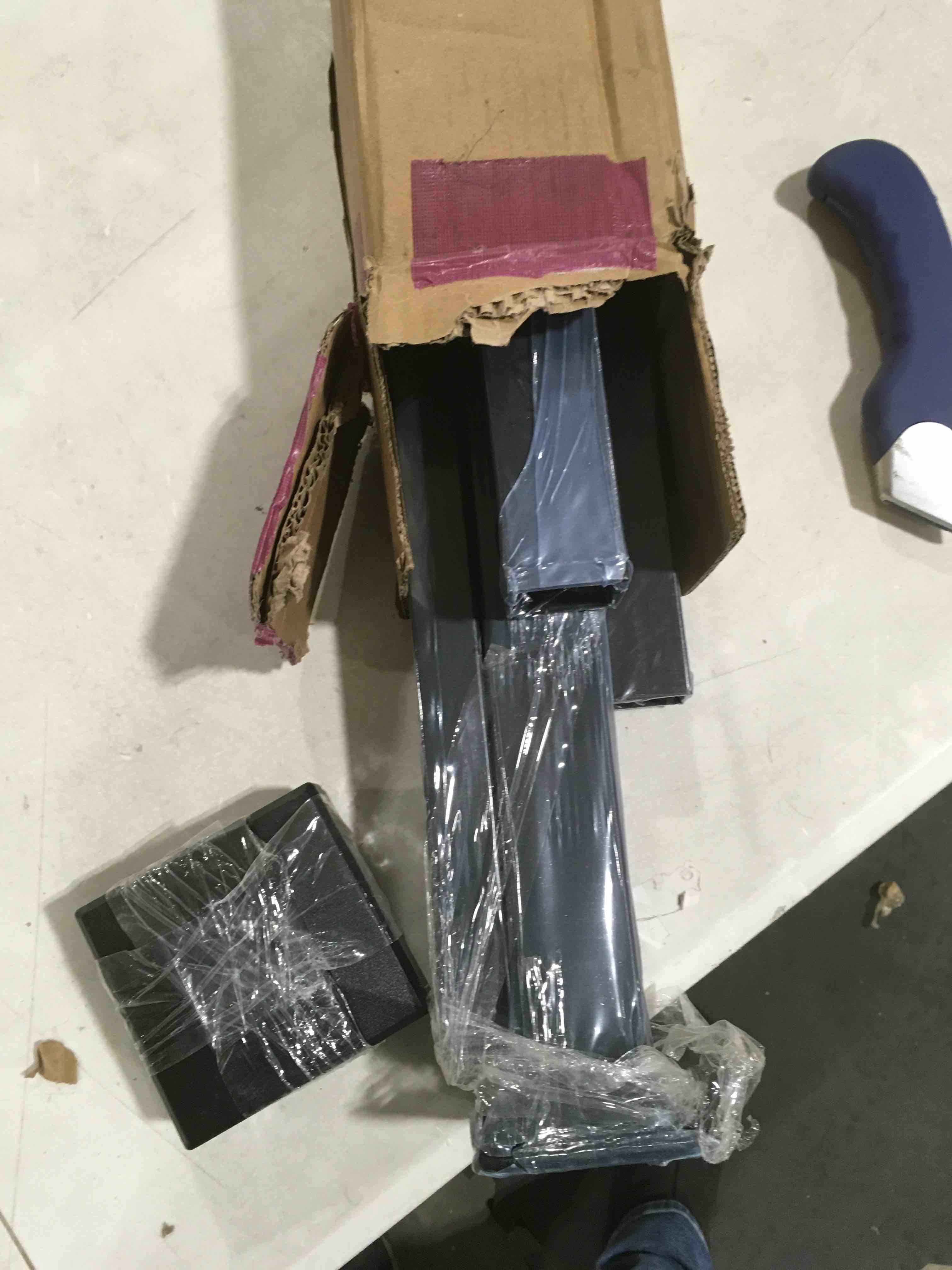 https://s3.amazonaws.com/lotting-images-prod/bidfta/PPE0401305_1731604377136.jpeg