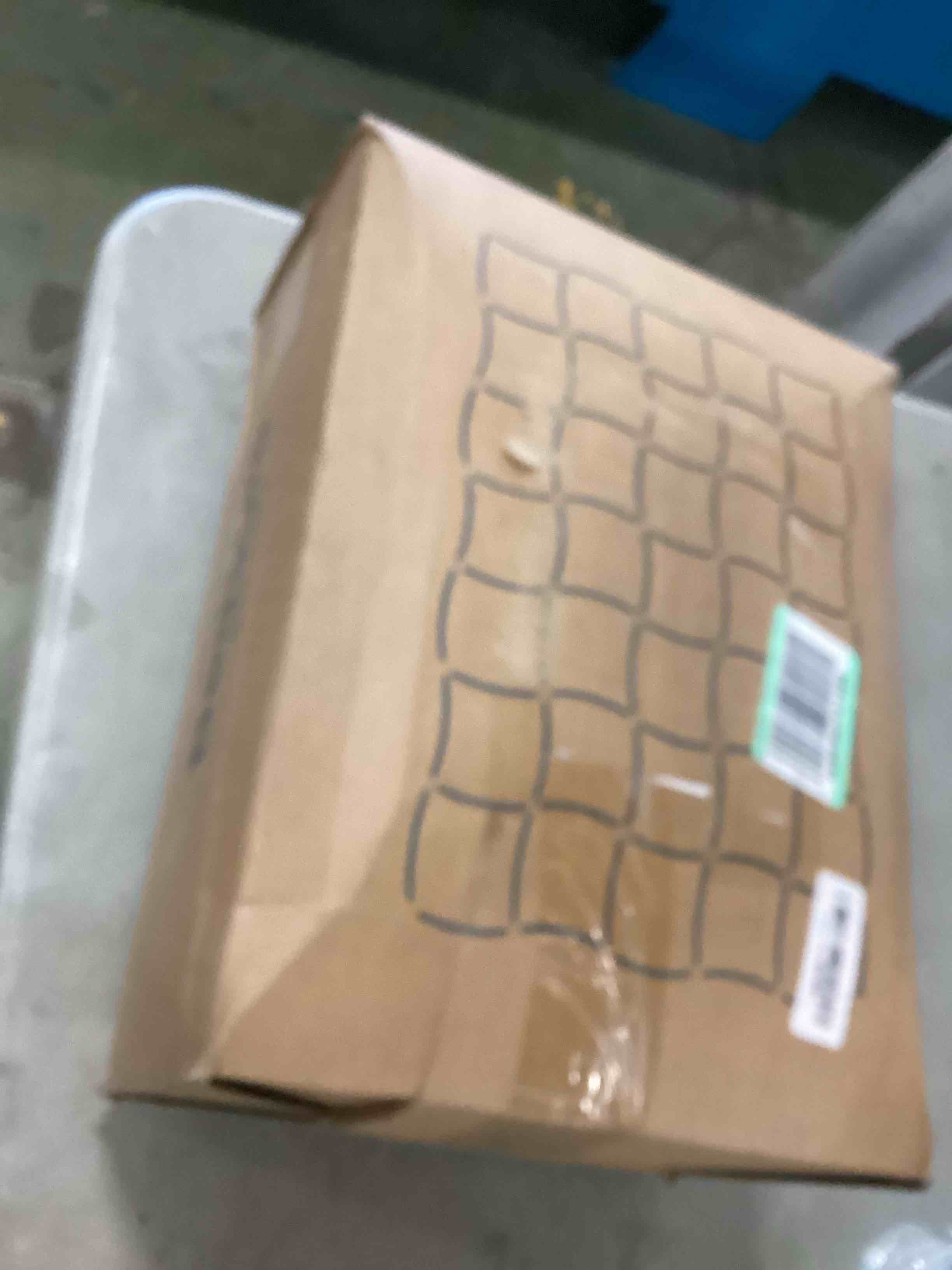 https://s3.amazonaws.com/lotting-images-prod/bidfta/PPE0402659_1729528128663.jpeg