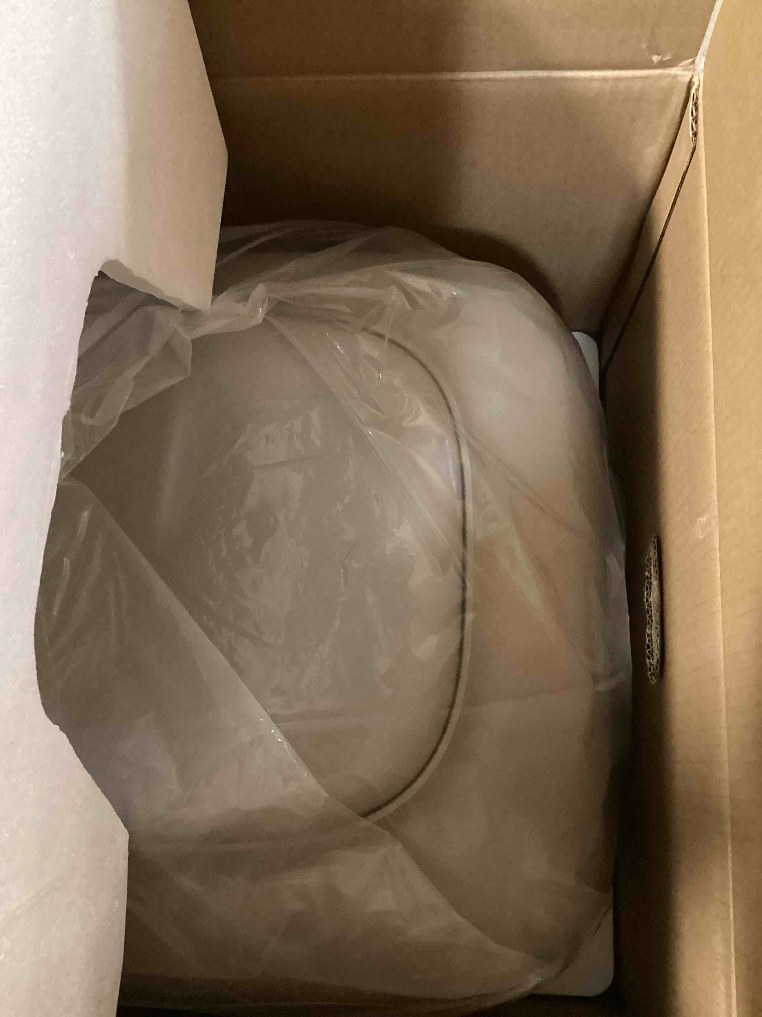 https://s3.amazonaws.com/lotting-images-prod/bidfta/PPE0403418_1729014767781.jpeg