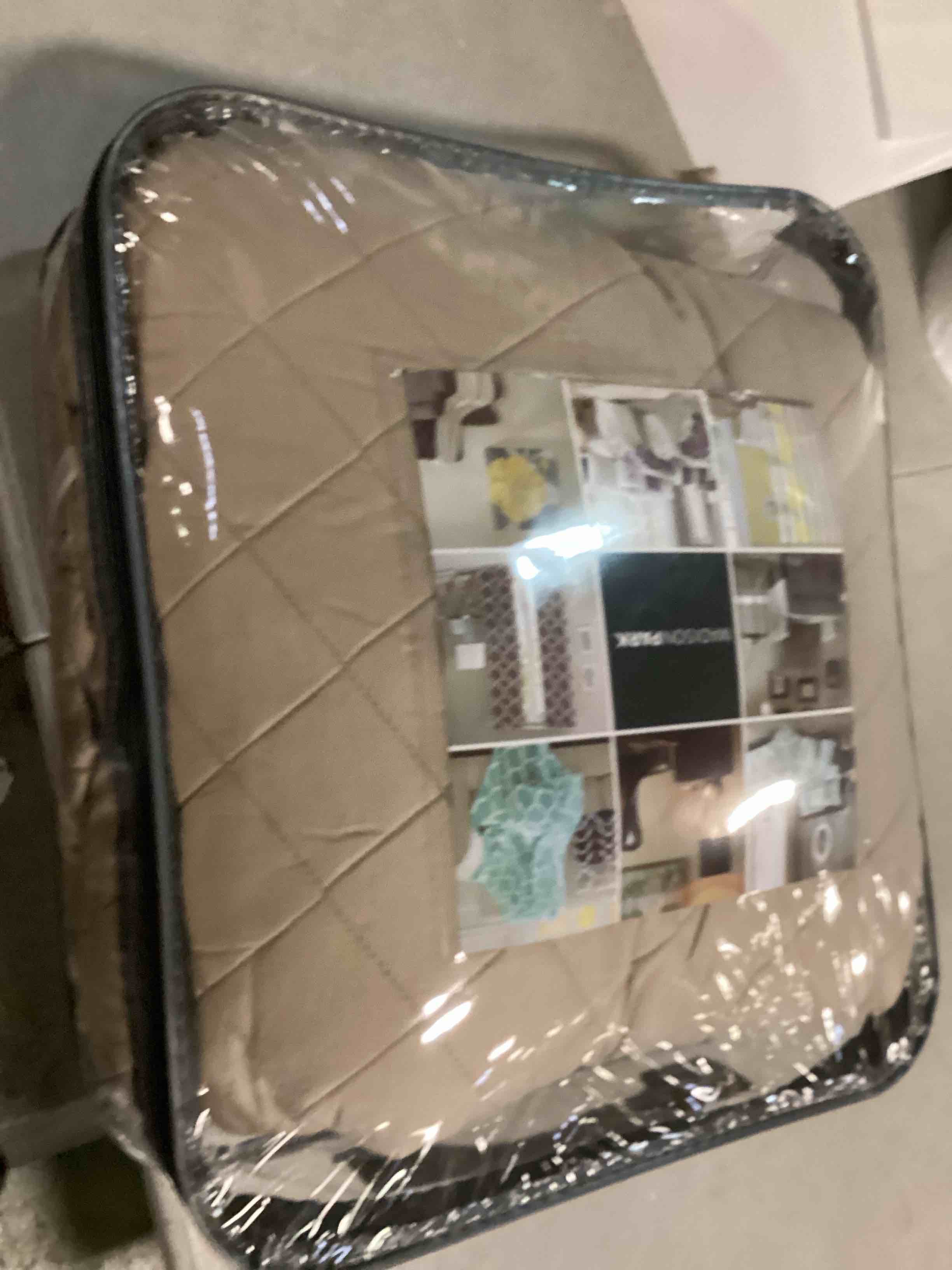 https://s3.amazonaws.com/lotting-images-prod/bidfta/PPE0403491_1729005588272.jpeg
