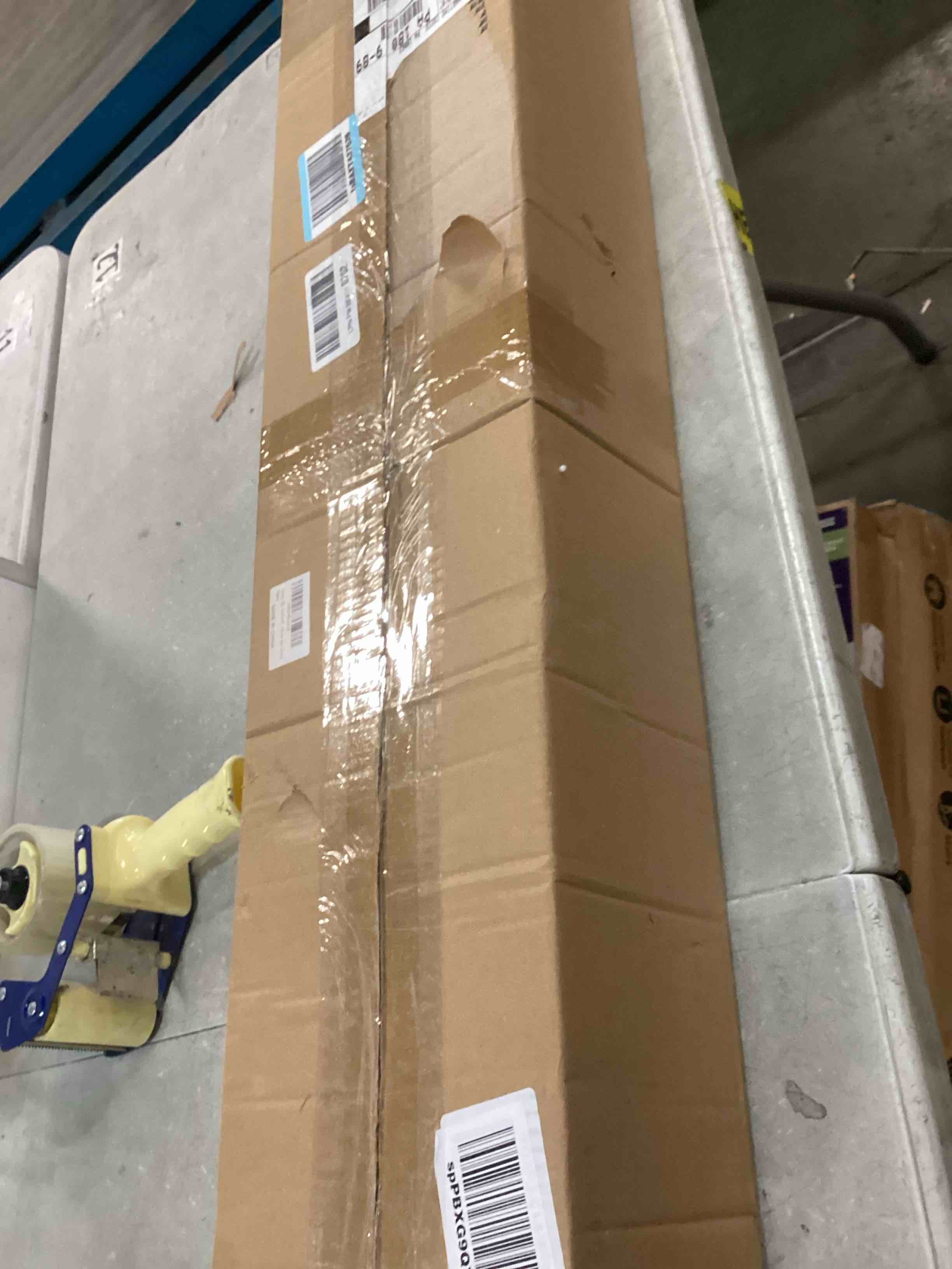 https://s3.amazonaws.com/lotting-images-prod/bidfta/PPE0403832_1728670517581.jpeg