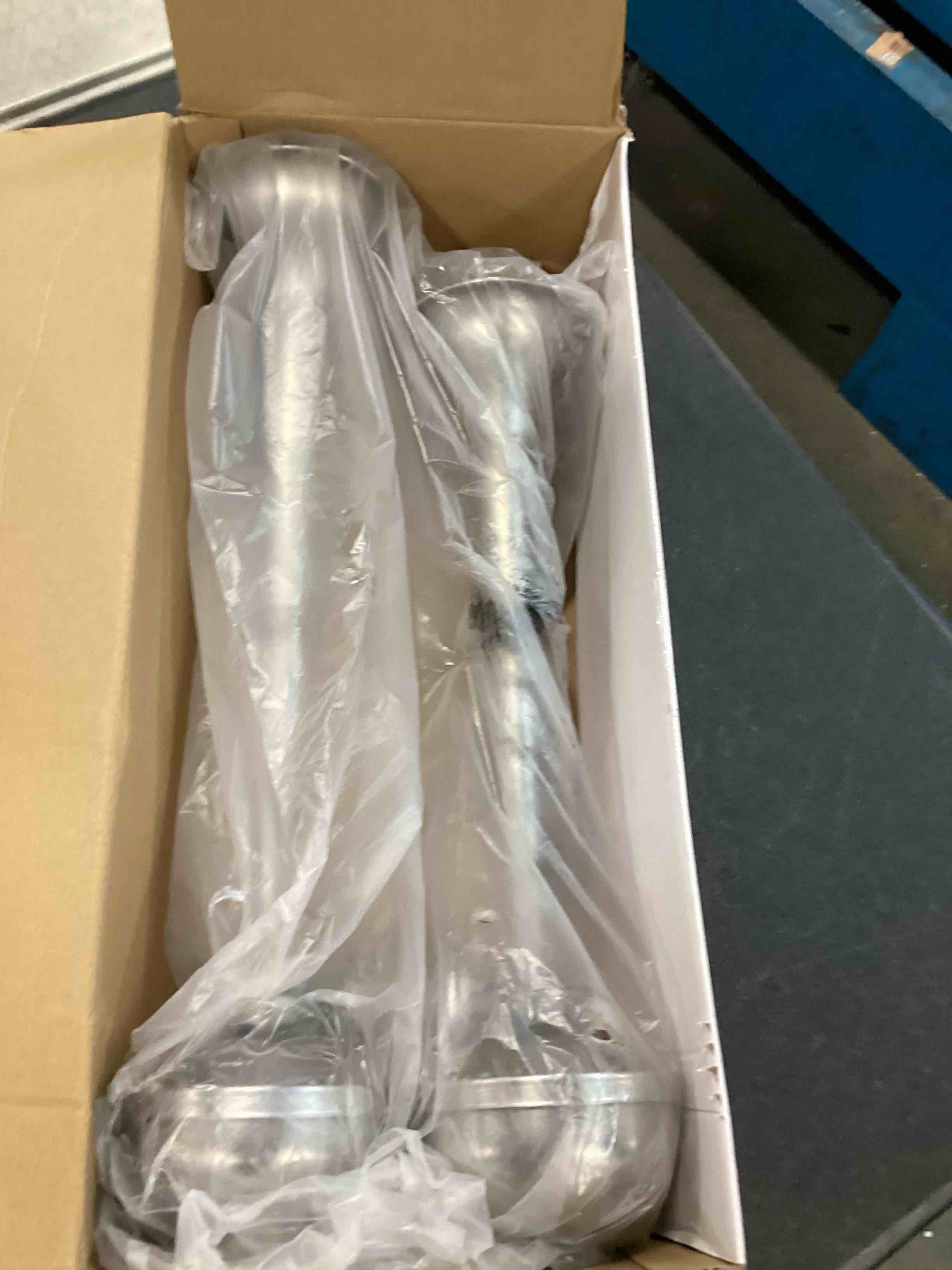 https://s3.amazonaws.com/lotting-images-prod/bidfta/PPE0404042_1729728076081.jpeg
