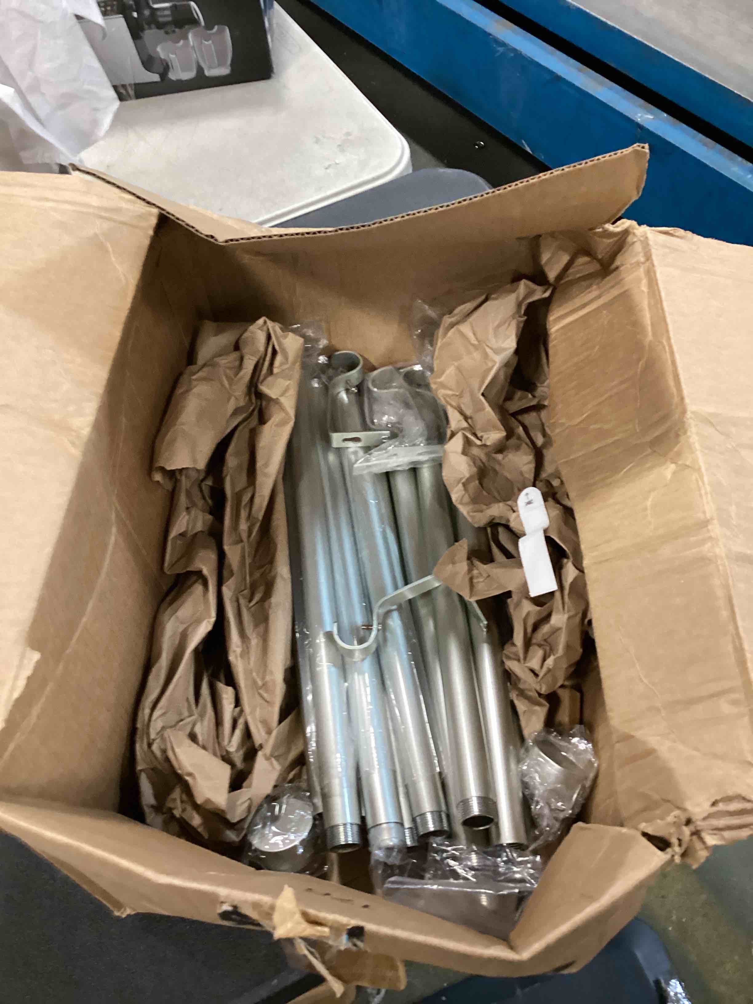 https://s3.amazonaws.com/lotting-images-prod/bidfta/PPE0404055_1729726554773.jpeg