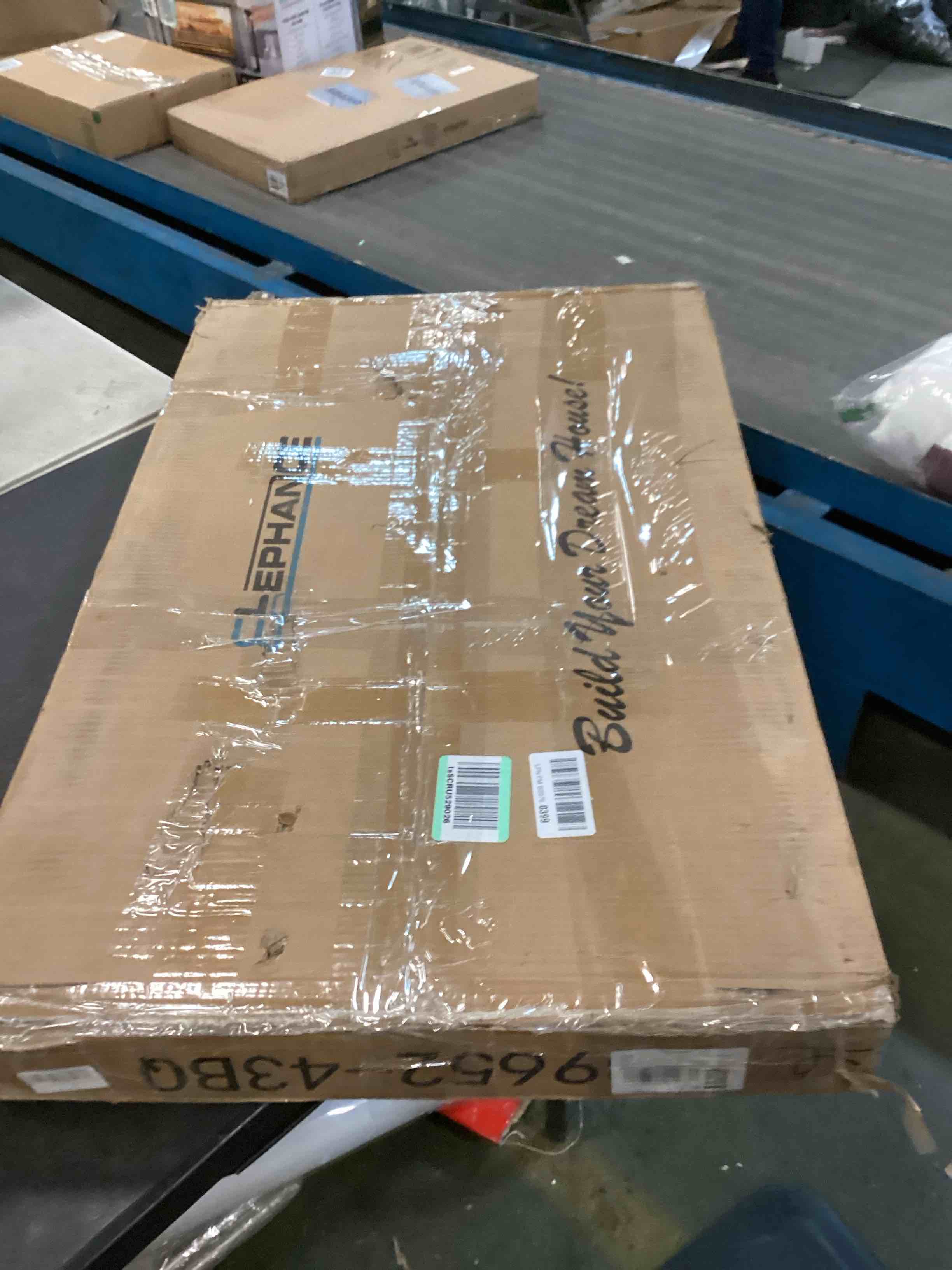 https://s3.amazonaws.com/lotting-images-prod/bidfta/PPE0404347_1729572313450.jpeg