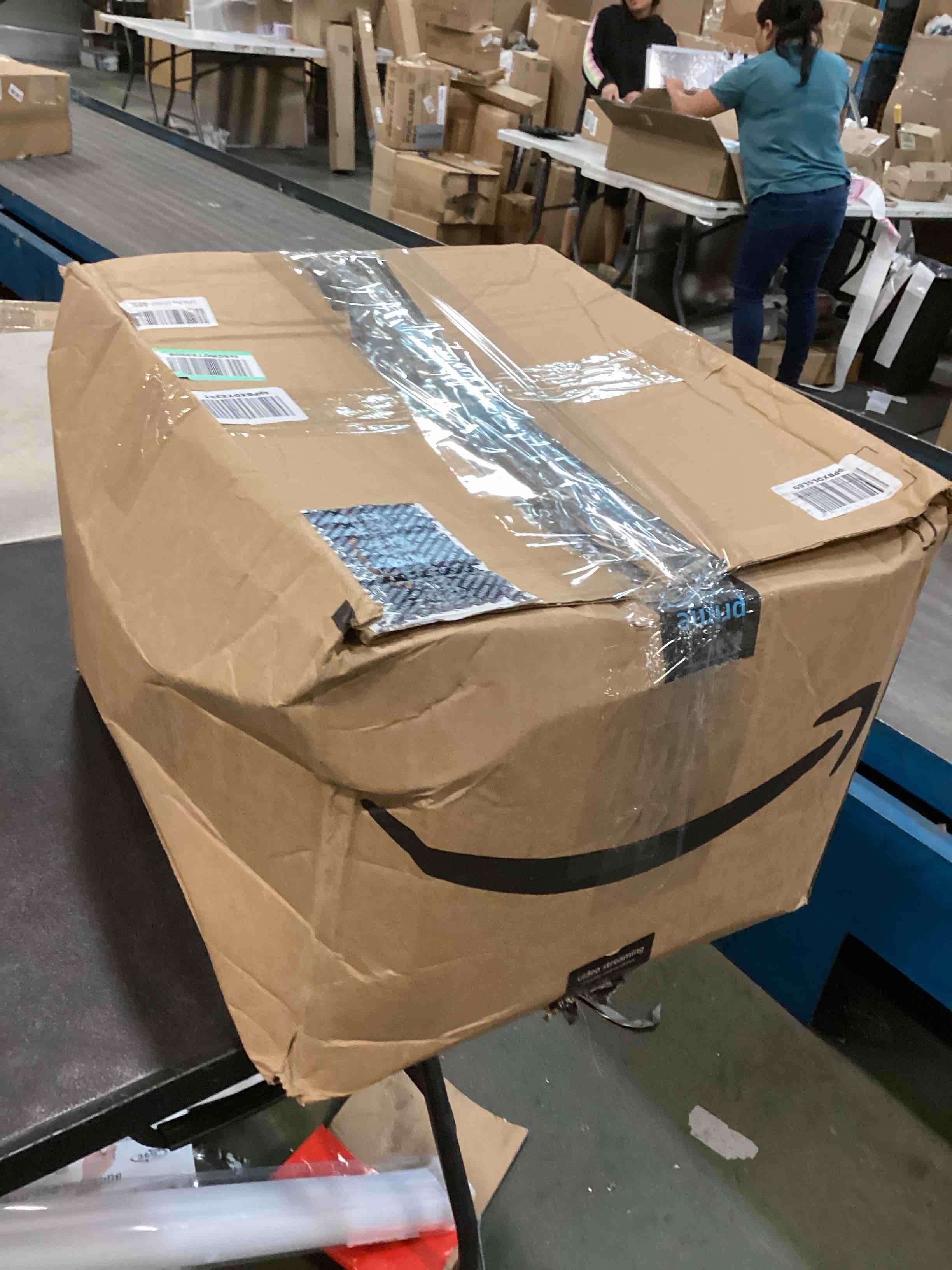 https://s3.amazonaws.com/lotting-images-prod/bidfta/PPE0404377_1729569365152.jpeg