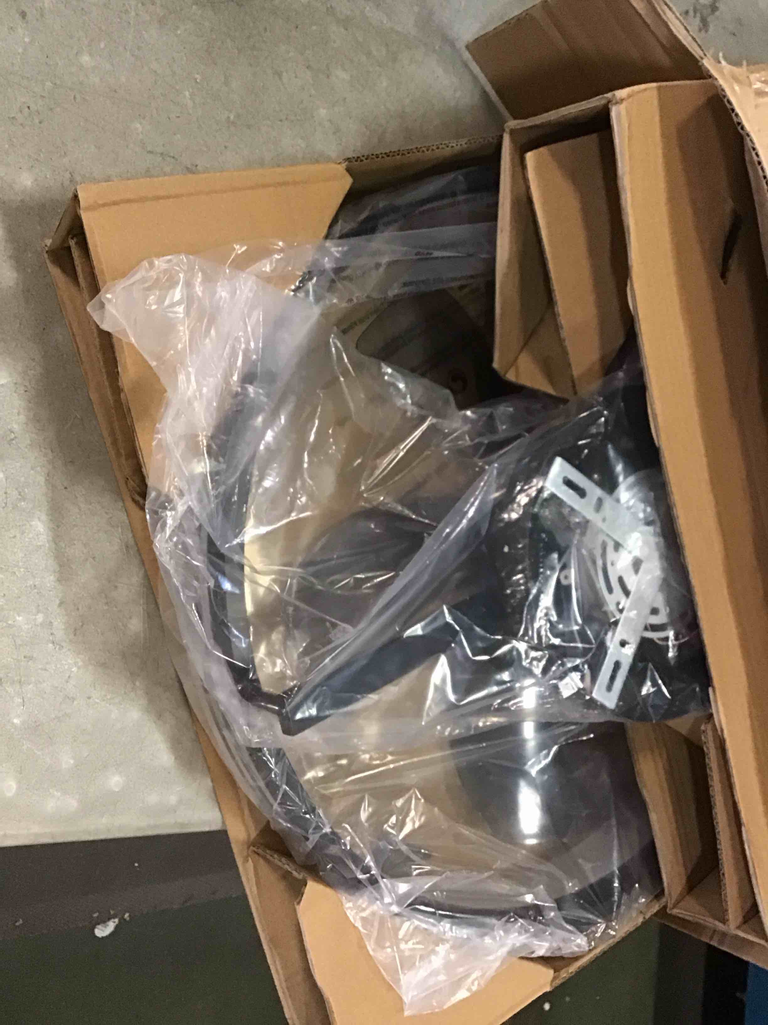 https://s3.amazonaws.com/lotting-images-prod/bidfta/PPE0404984_1729177839330.jpeg