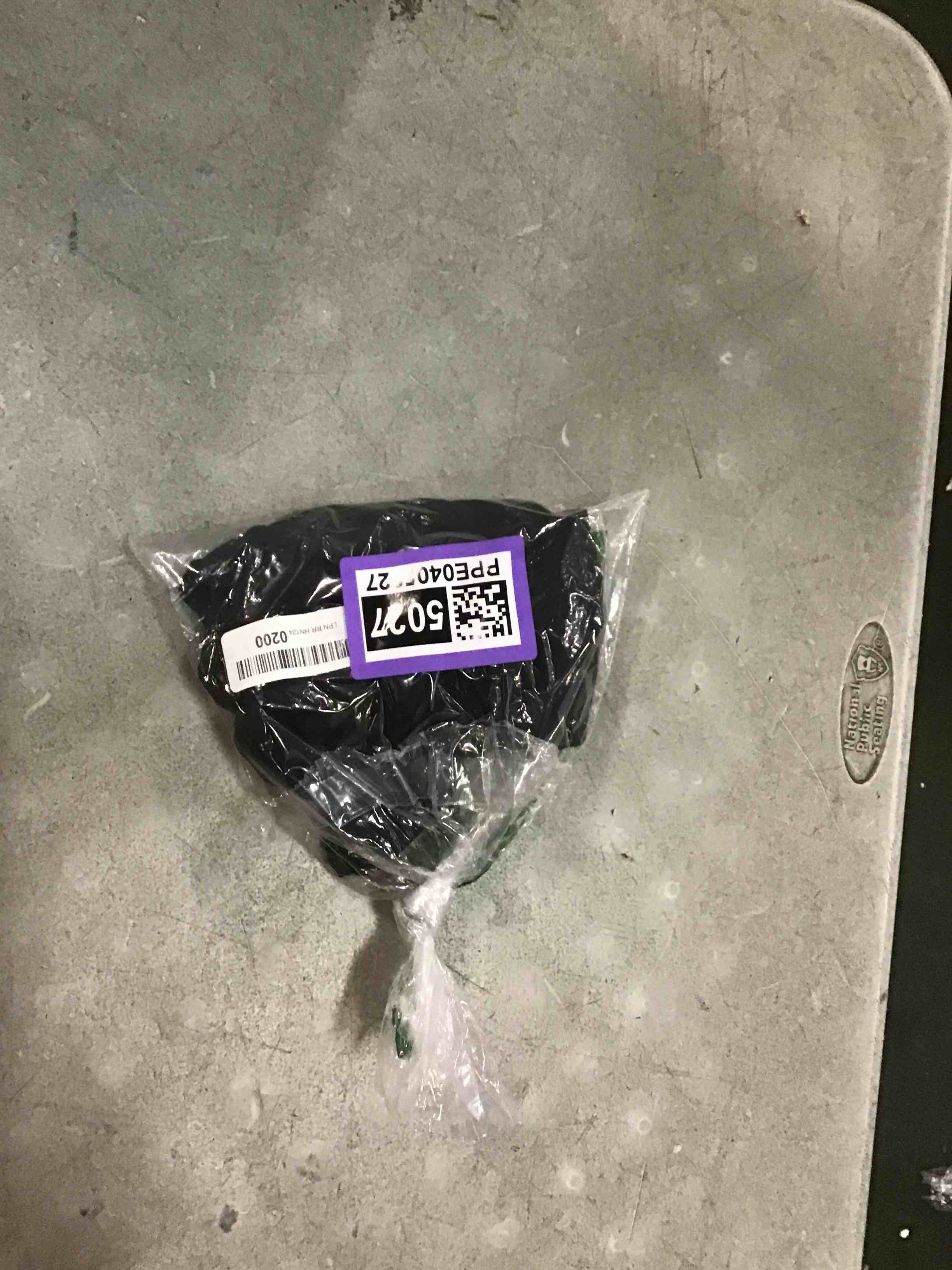 https://s3.amazonaws.com/lotting-images-prod/bidfta/PPE0405027_1729172250571.jpeg