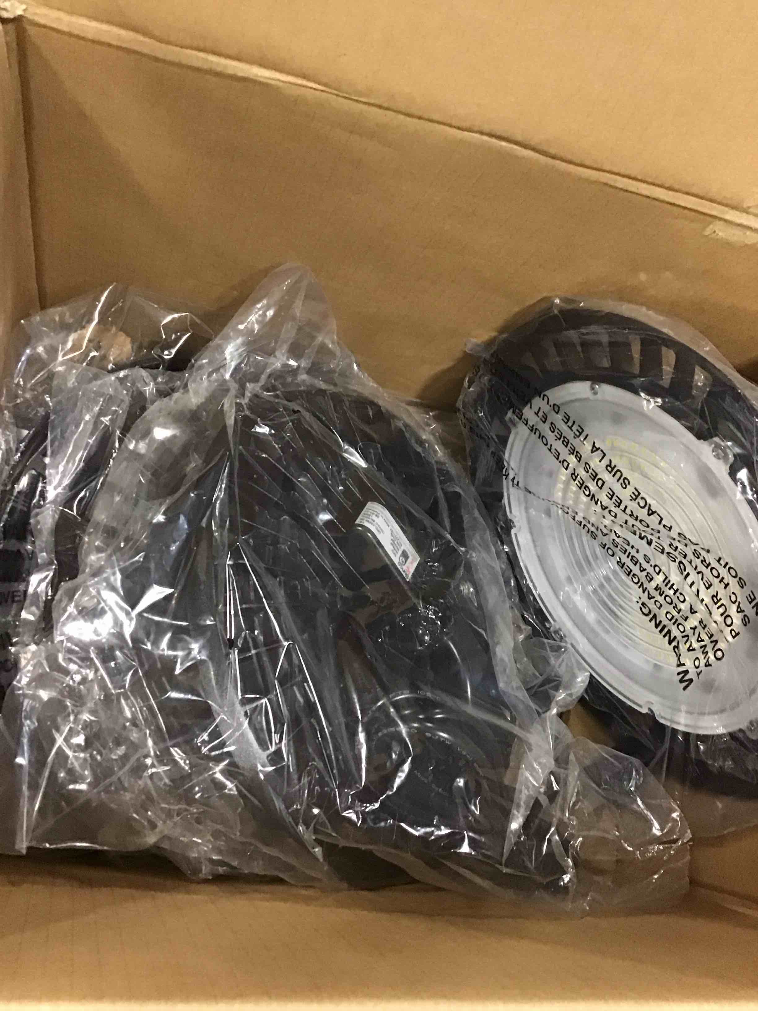 https://s3.amazonaws.com/lotting-images-prod/bidfta/PPE0405489_1729005628976.jpeg