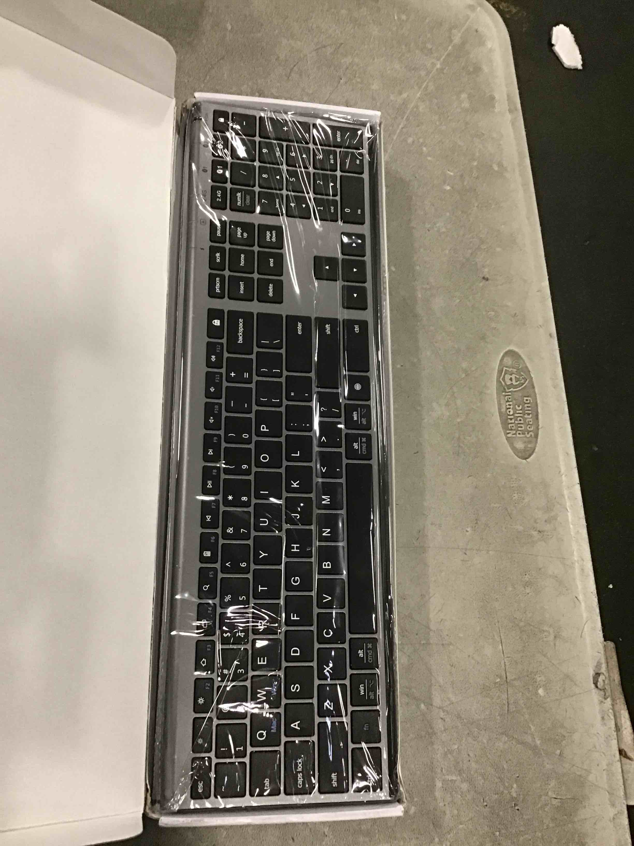 https://s3.amazonaws.com/lotting-images-prod/bidfta/PPE0405565_1728996524087.jpeg