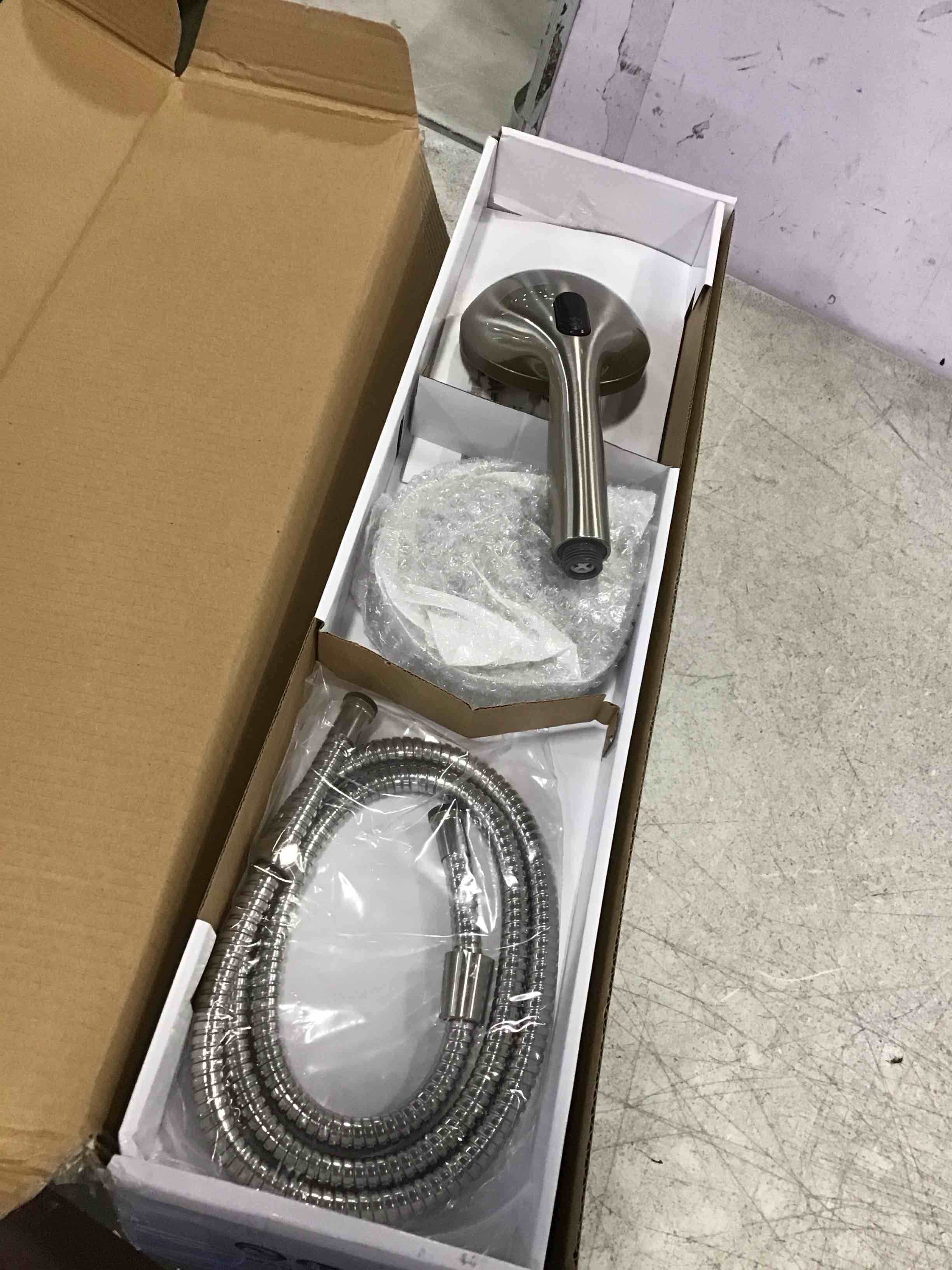 https://s3.amazonaws.com/lotting-images-prod/bidfta/PPE0405666_1728929973664.jpeg
