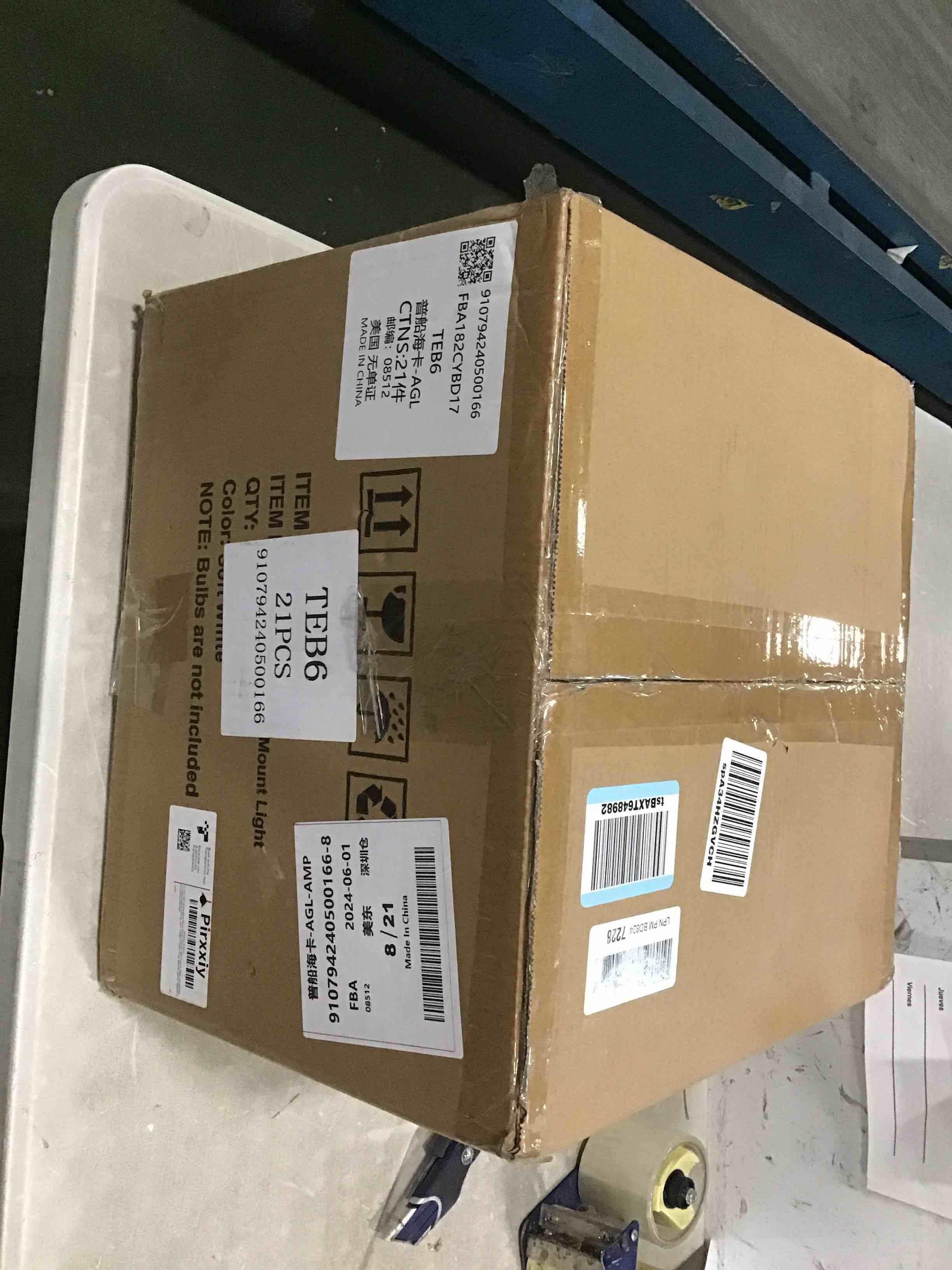 https://s3.amazonaws.com/lotting-images-prod/bidfta/PPE0406360_1729722520836.jpeg