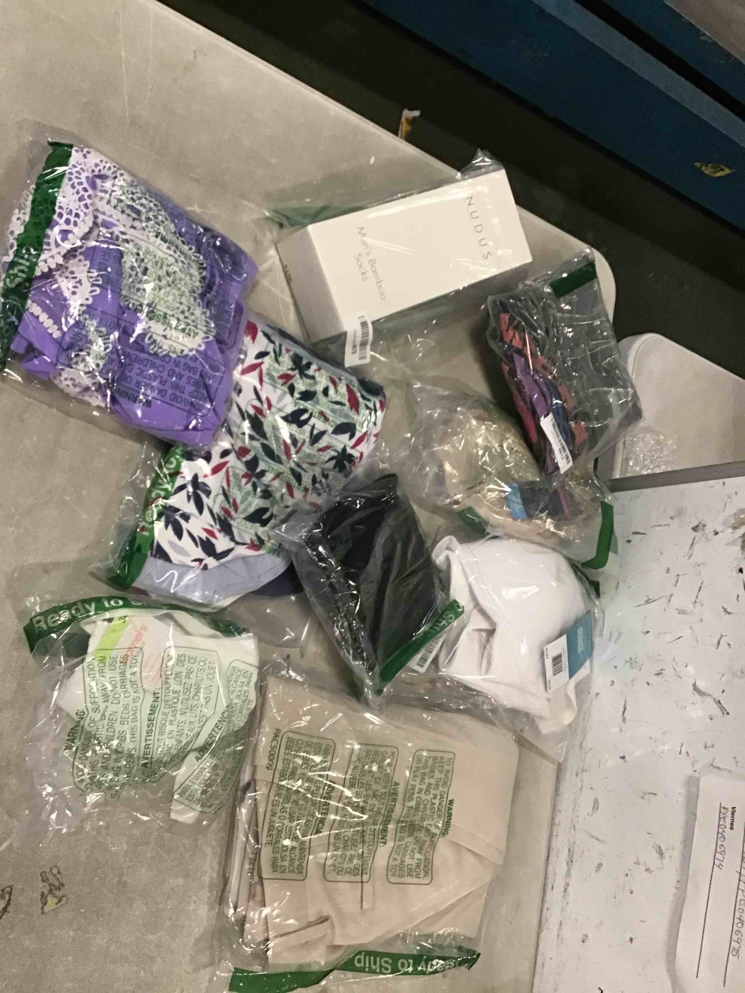 https://s3.amazonaws.com/lotting-images-prod/bidfta/PPE0406897_1729297907005.jpeg