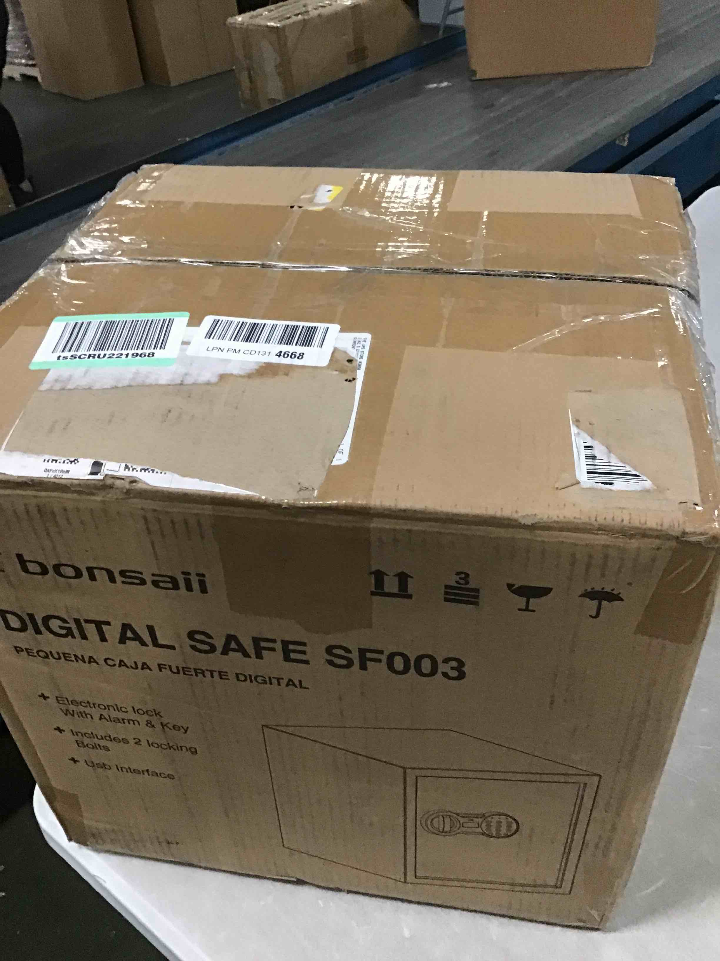 https://s3.amazonaws.com/lotting-images-prod/bidfta/PPE0407627_1728952198007.jpeg